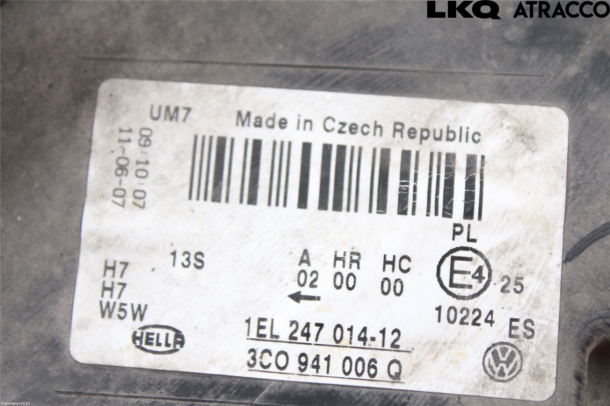 Volkswagen VW PASSAT 05-11 Strålkastare Höger