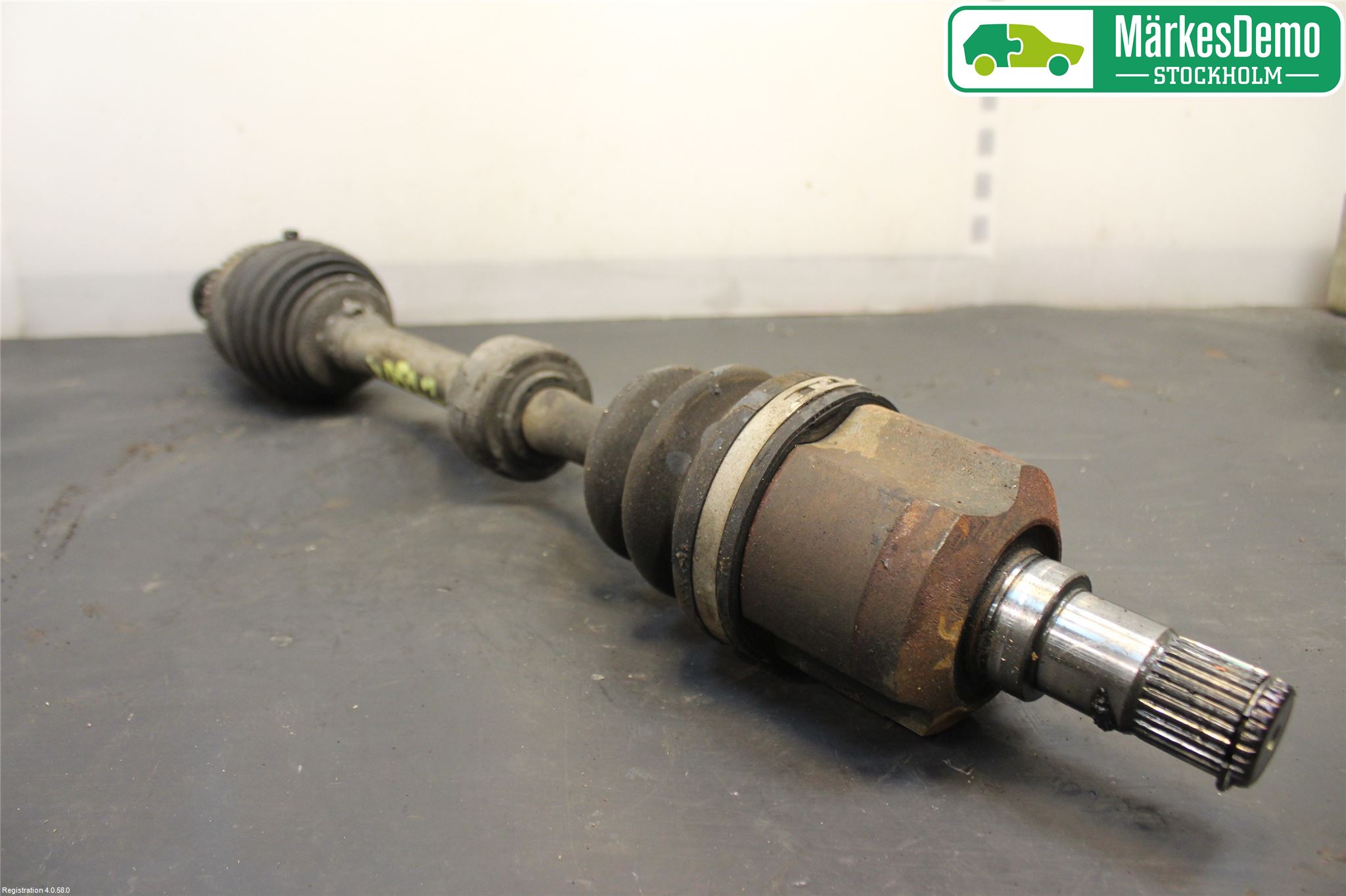 Hyundai ix35 Drivaxel Fram Vänster