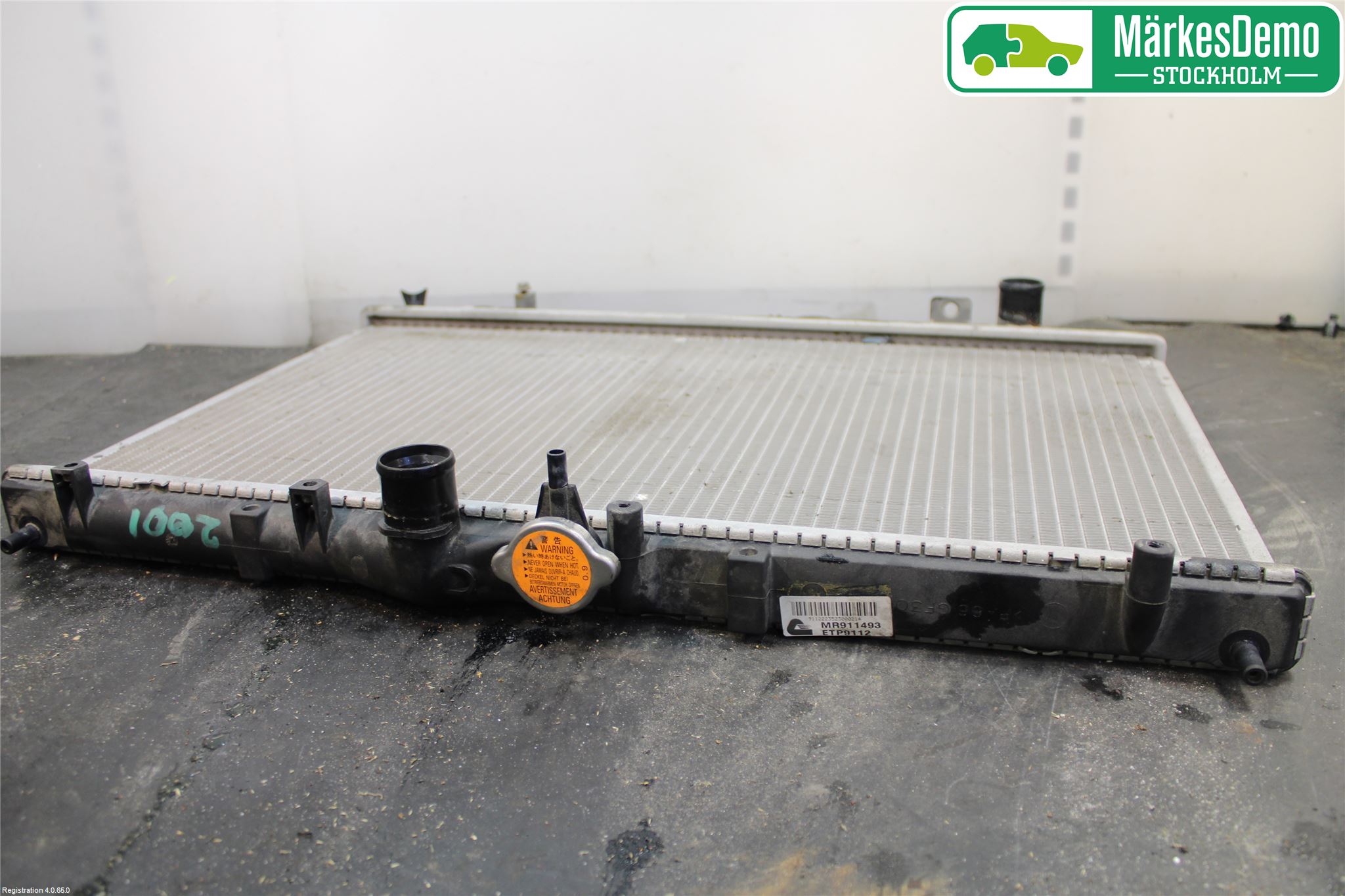 Mitsubishi CARISMA 00-04 Kylare Man