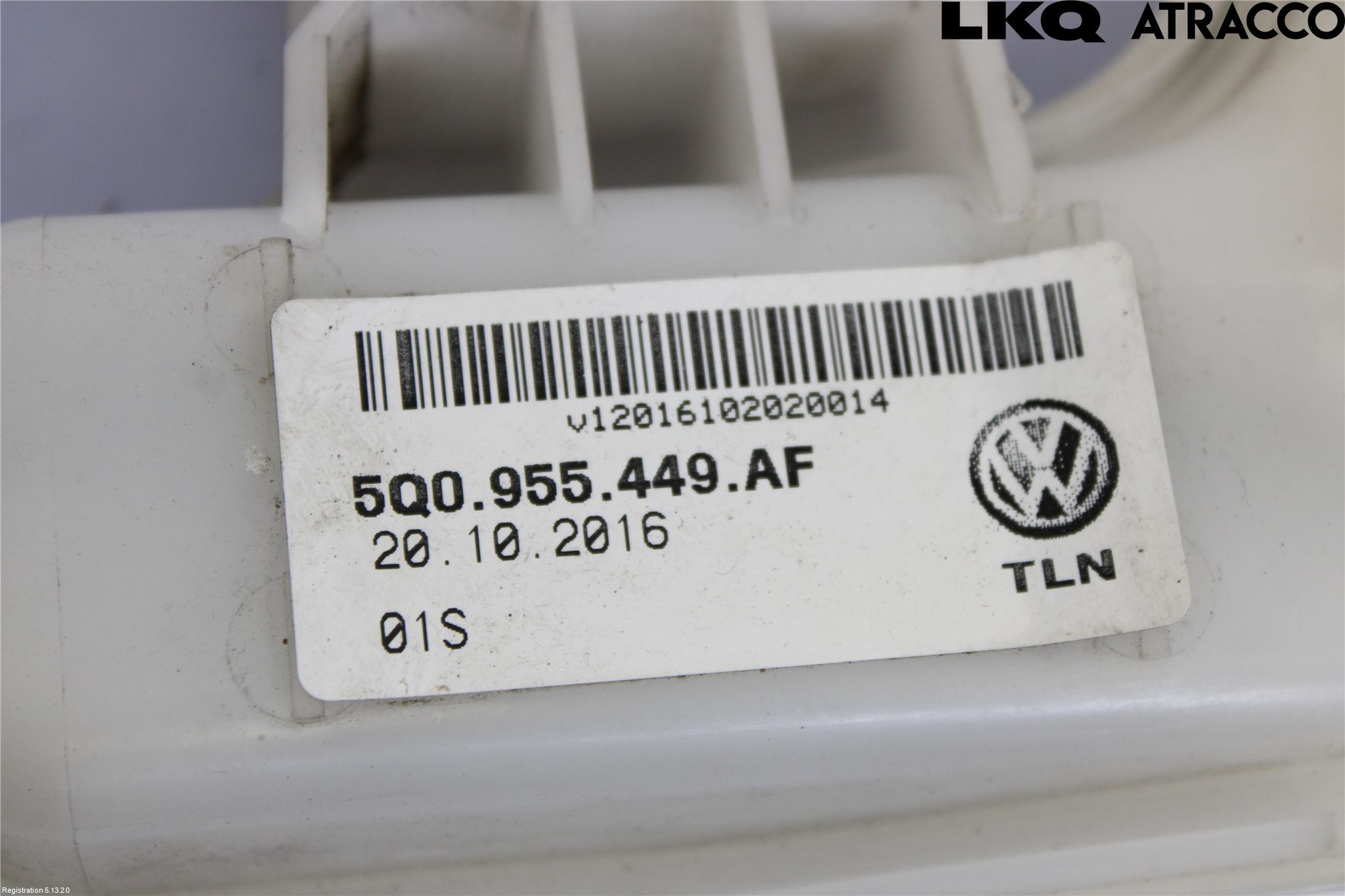Volkswagen VW GOLF / E-GOLF VII 13-20 Spolartank Vindruta