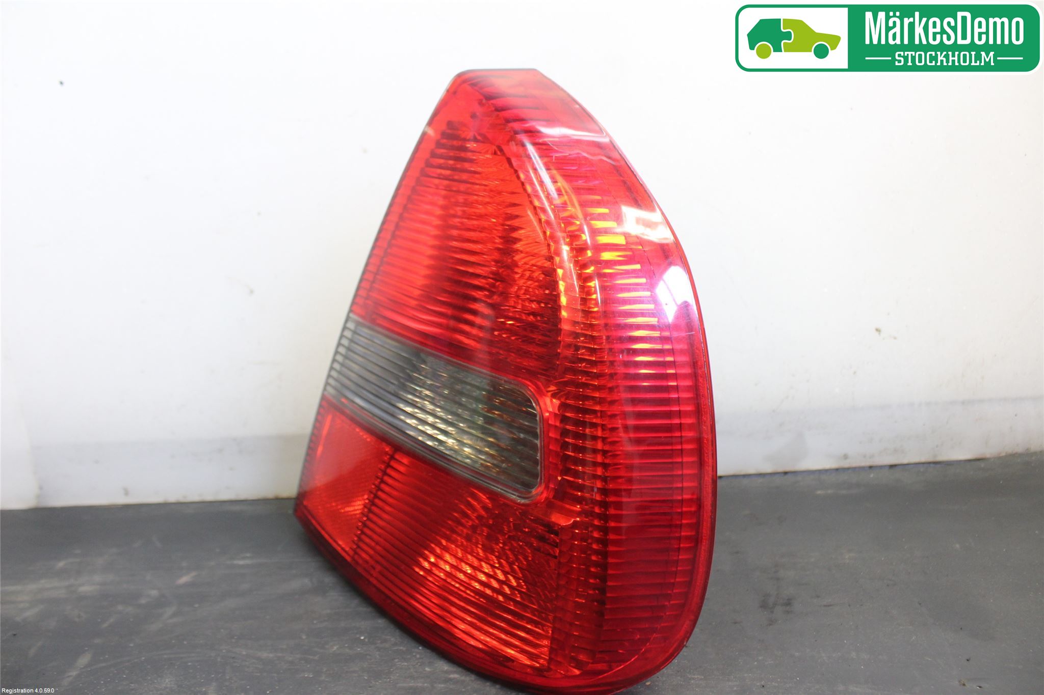 Mitsubishi CARISMA 00-04 Bakljus Höger