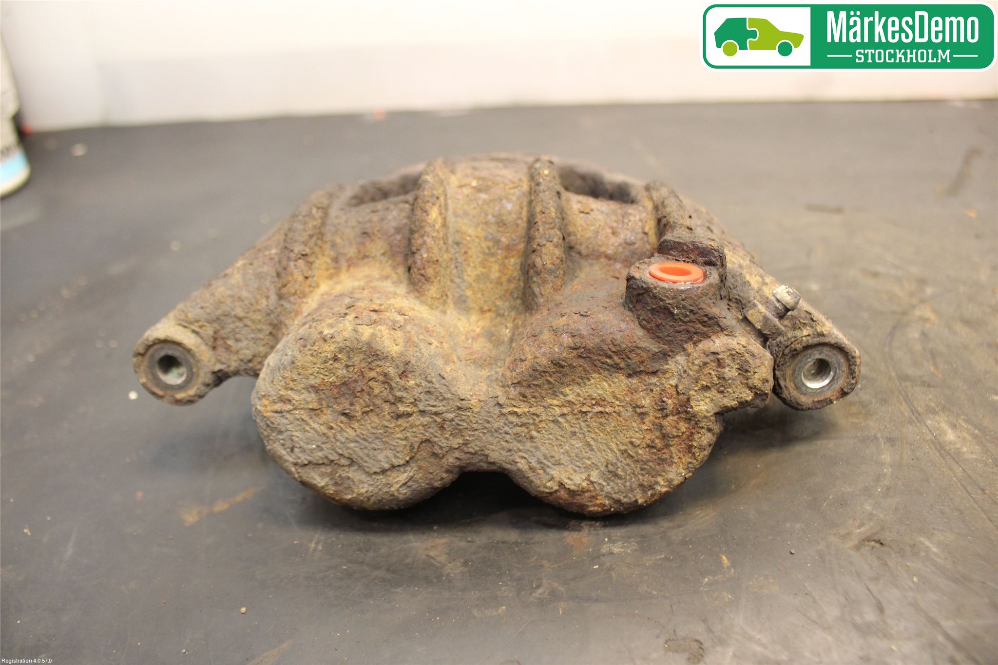 Ford TRANSIT    00-06 Bromsok Fram Höger