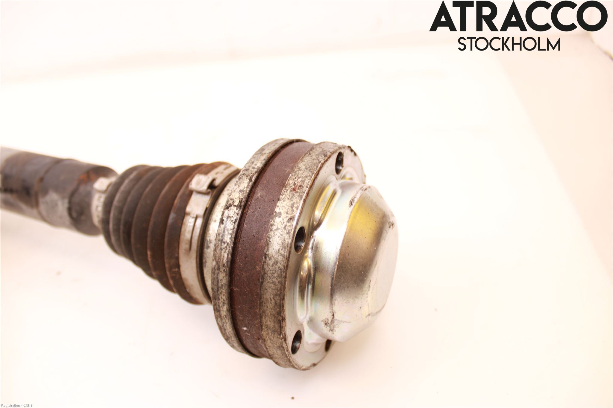 Volkswagen VW CADDY 16-20 Drivaxel Fram Höger