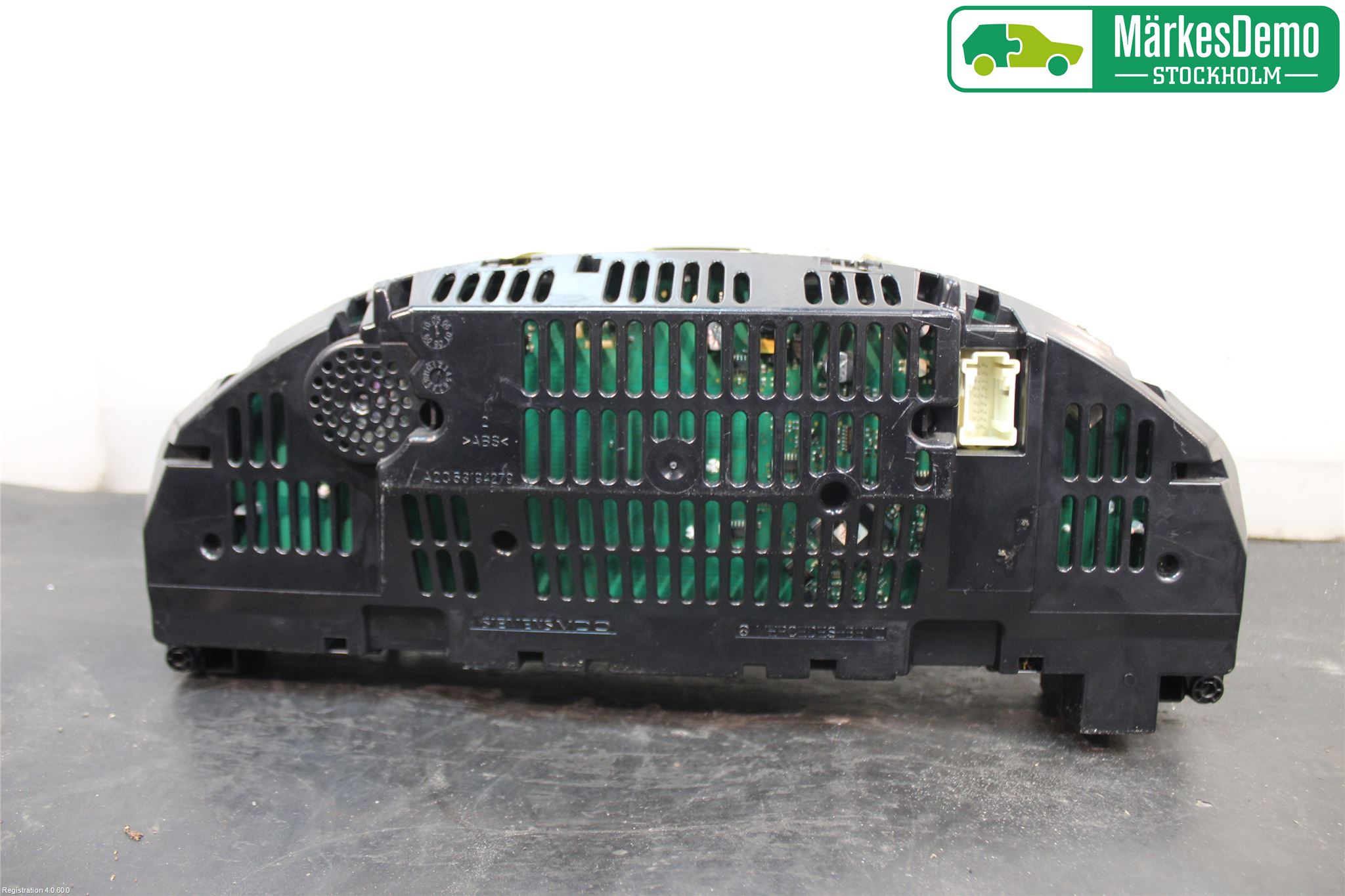 Mercedes-Benz MB C-KLASS (W204) 07-15 Instrument Komb