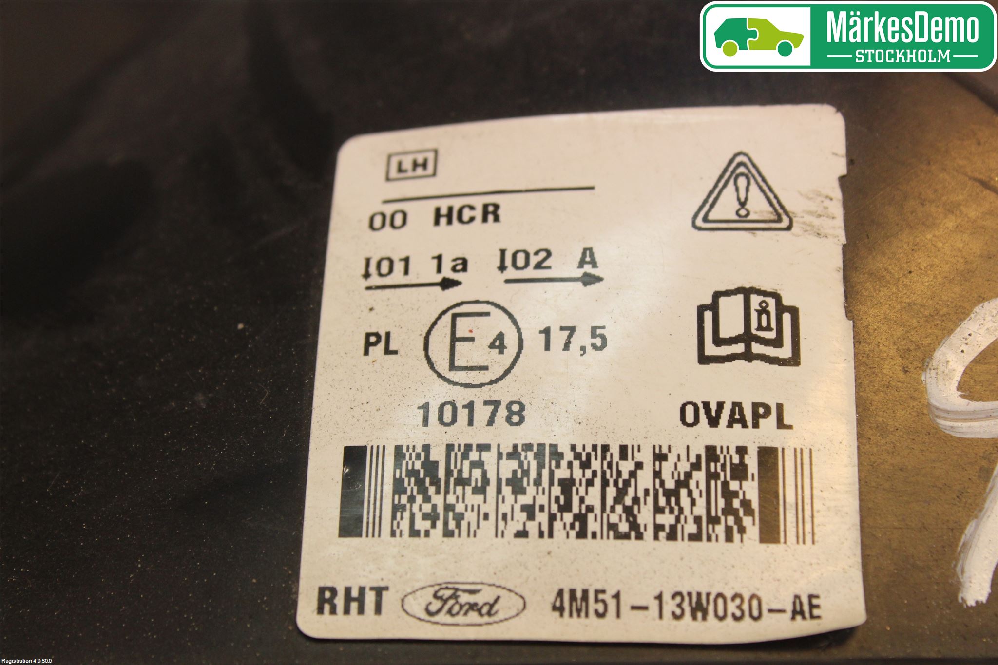 Ford FOCUS     04-07 Strålkastare Vänster