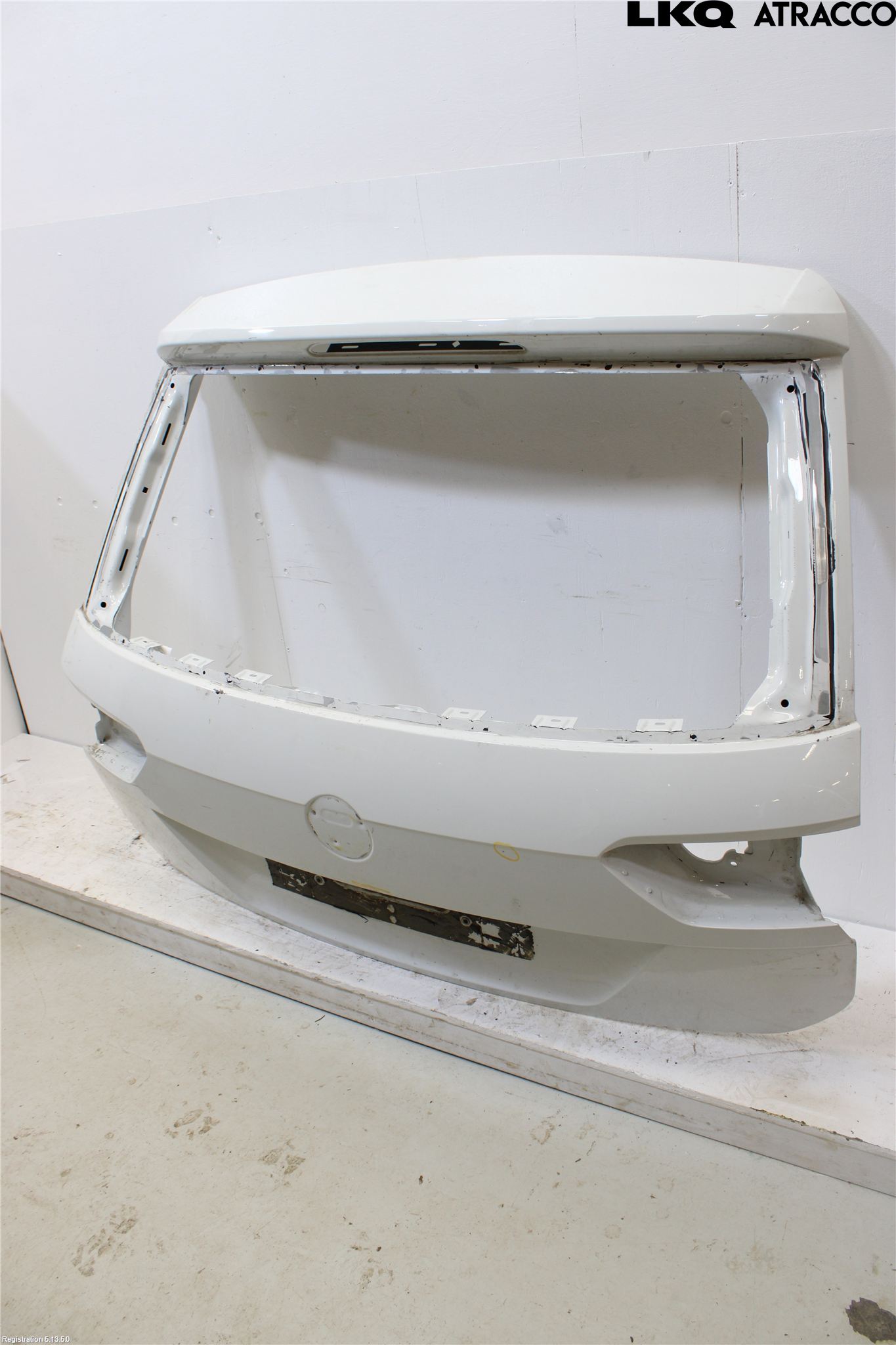Volkswagen VW TIGUAN 16-24 Baklucka Cc-Kombi-Sedan
