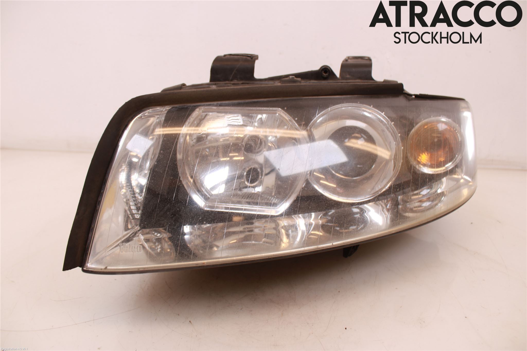 Audi A4/S4 01-05 Strålkastare Vänster