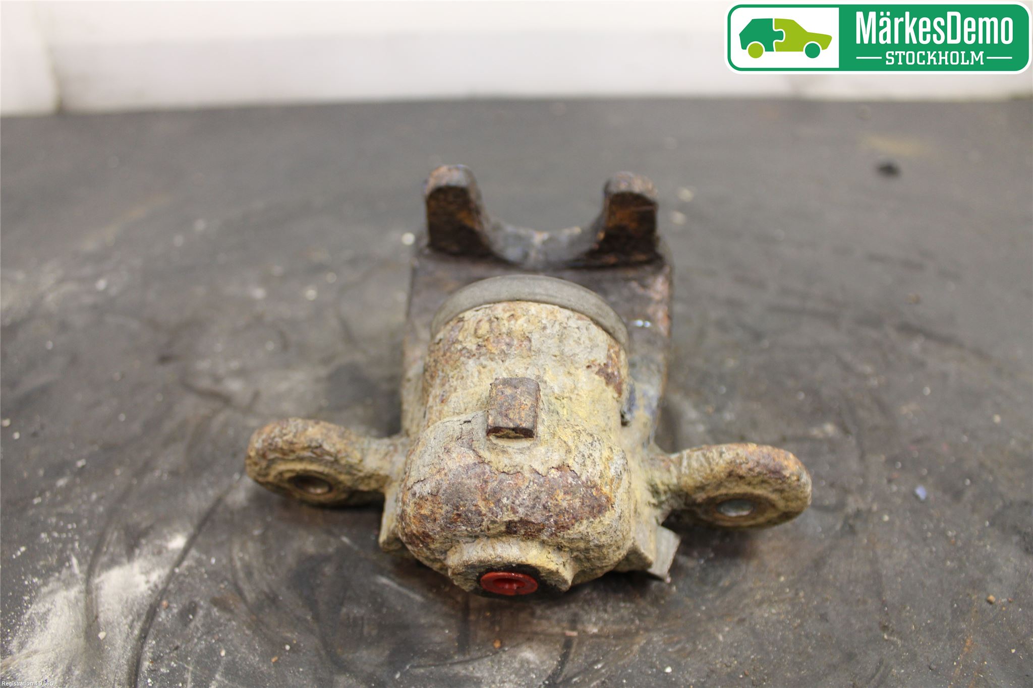 BMW 1 E87/81 5D/3D 03-11 Bromsok Bak Vänster