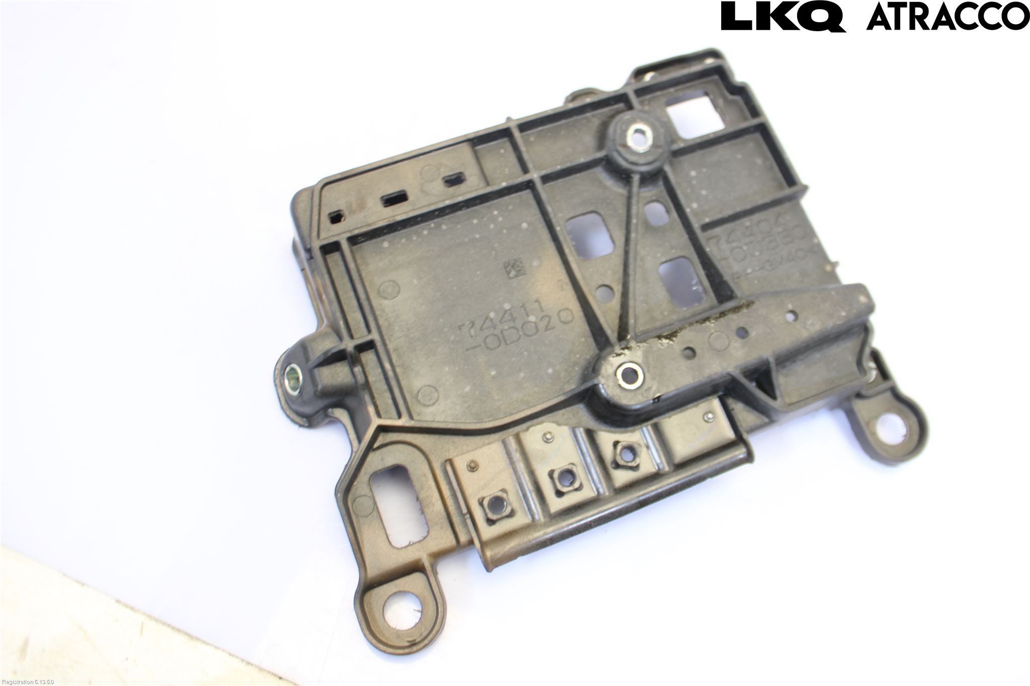 Toyota AYGO X AB70 22- Batterilåda-Fäste-Hållare
