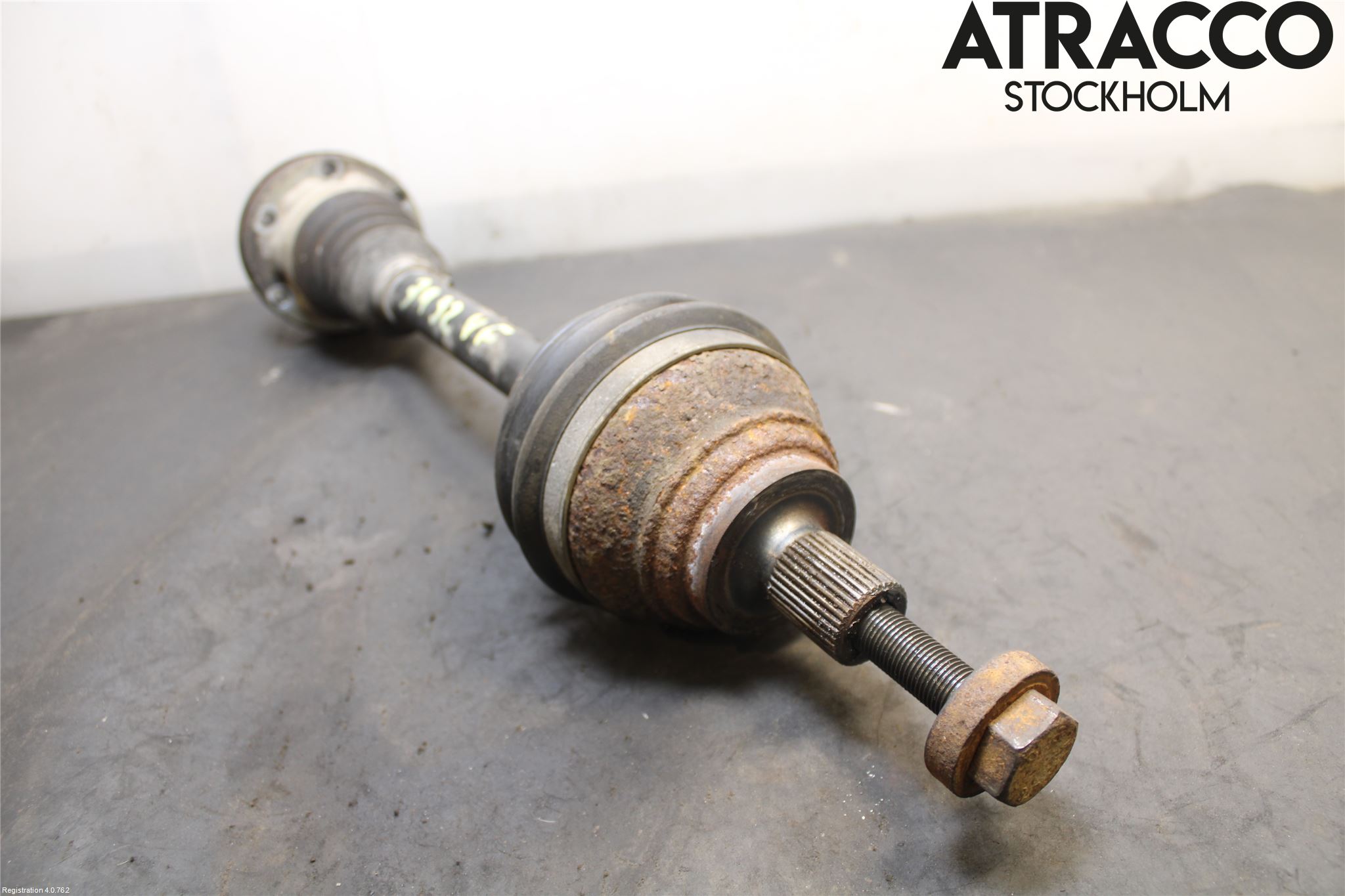 Volkswagen VW GOLF V 04-09 Drivaxel Fram Vänster
