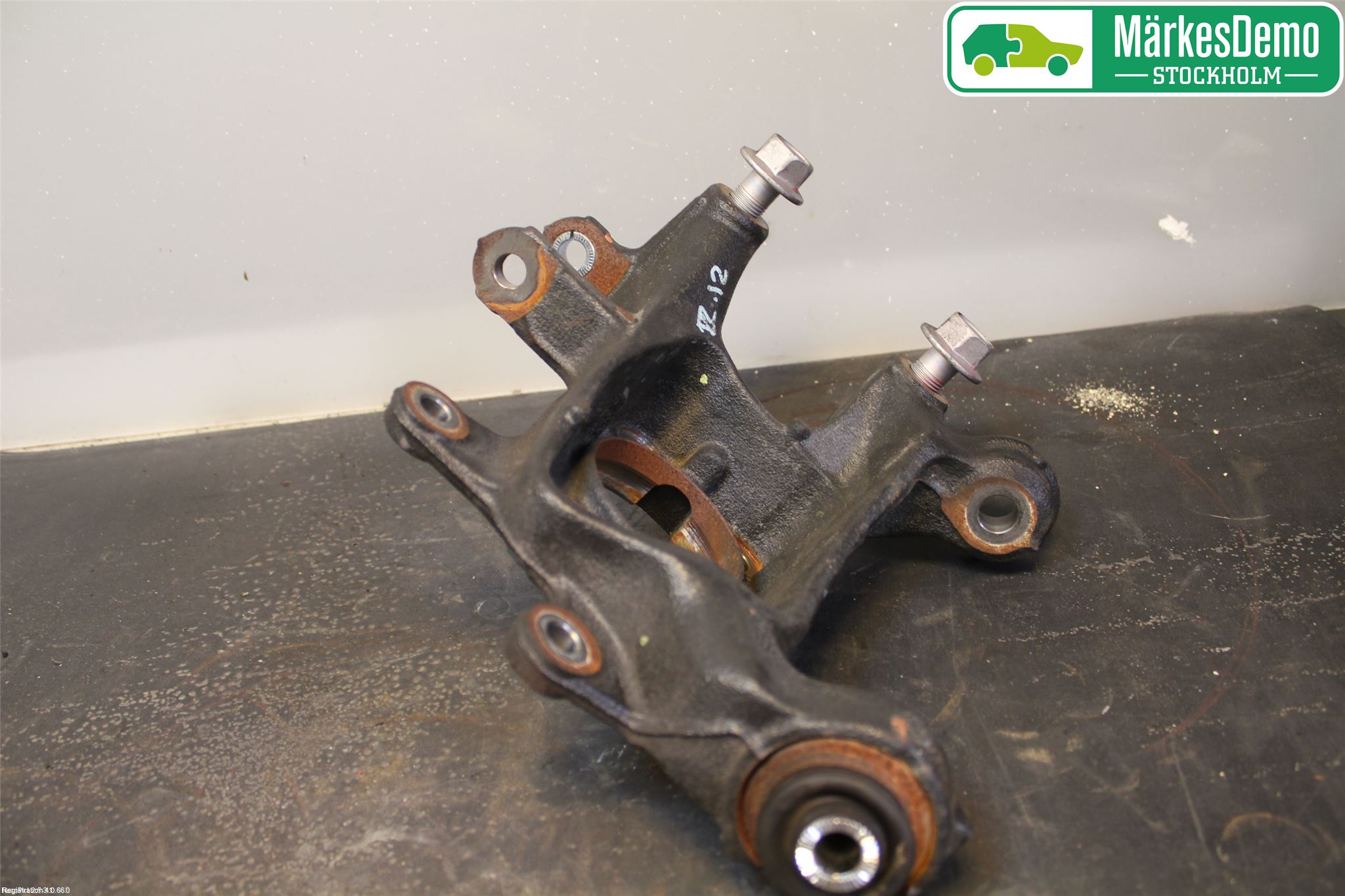 Toyota AURIS 13-19 Hjullagerhus Bak Vä