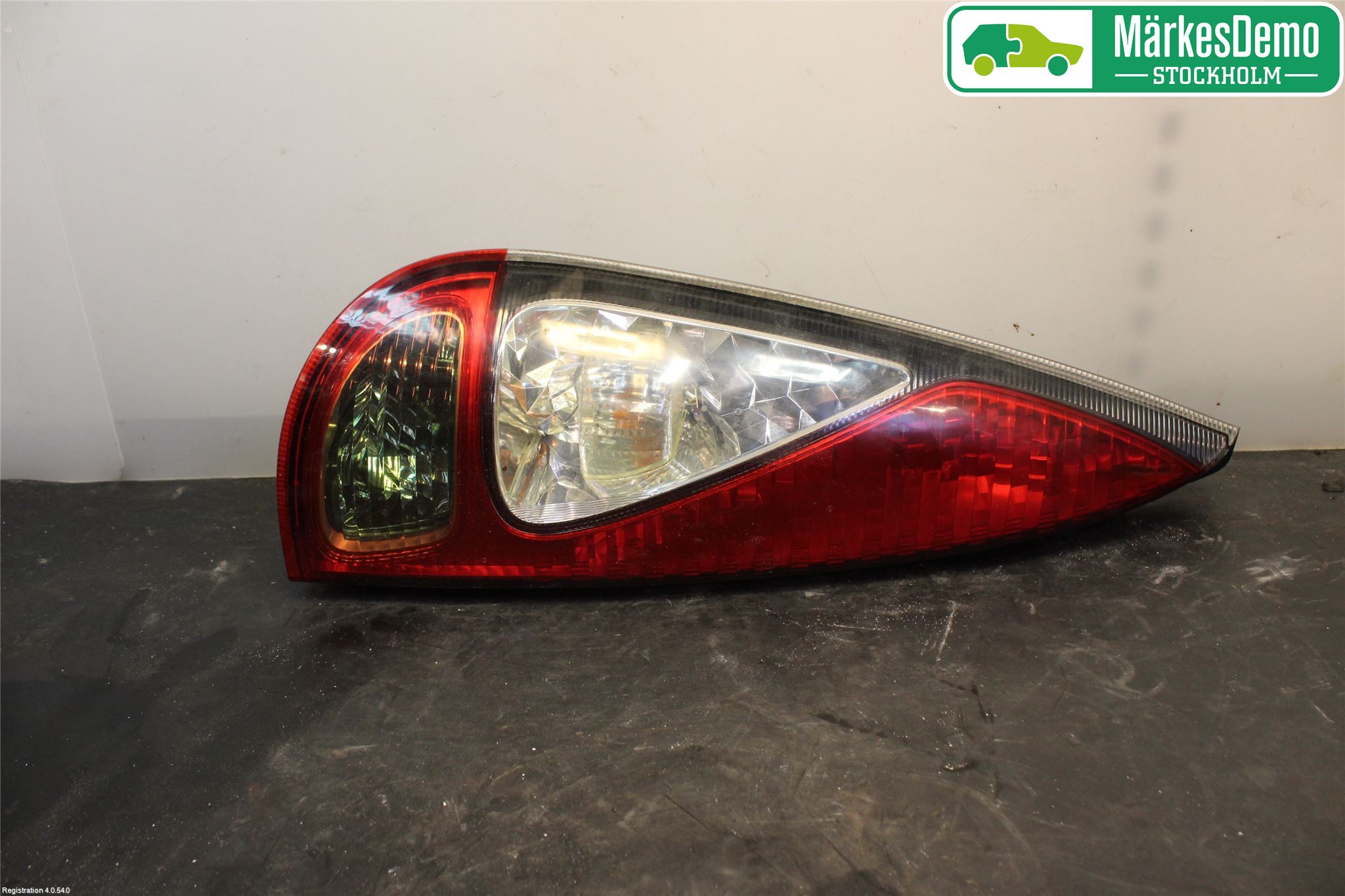 Toyota YARIS VERSO P1 00-05 Bakljus Vänster