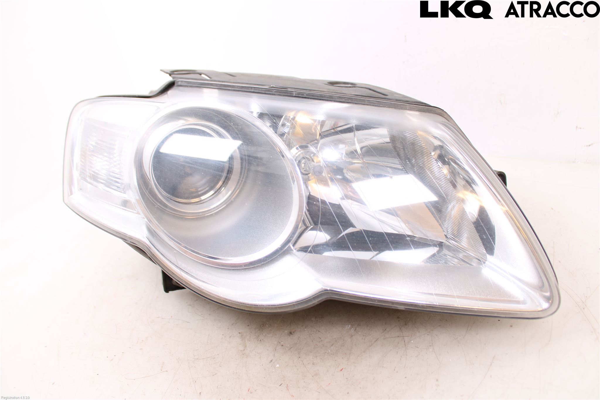 Volkswagen VW PASSAT 05-11 Strålkastare Höger