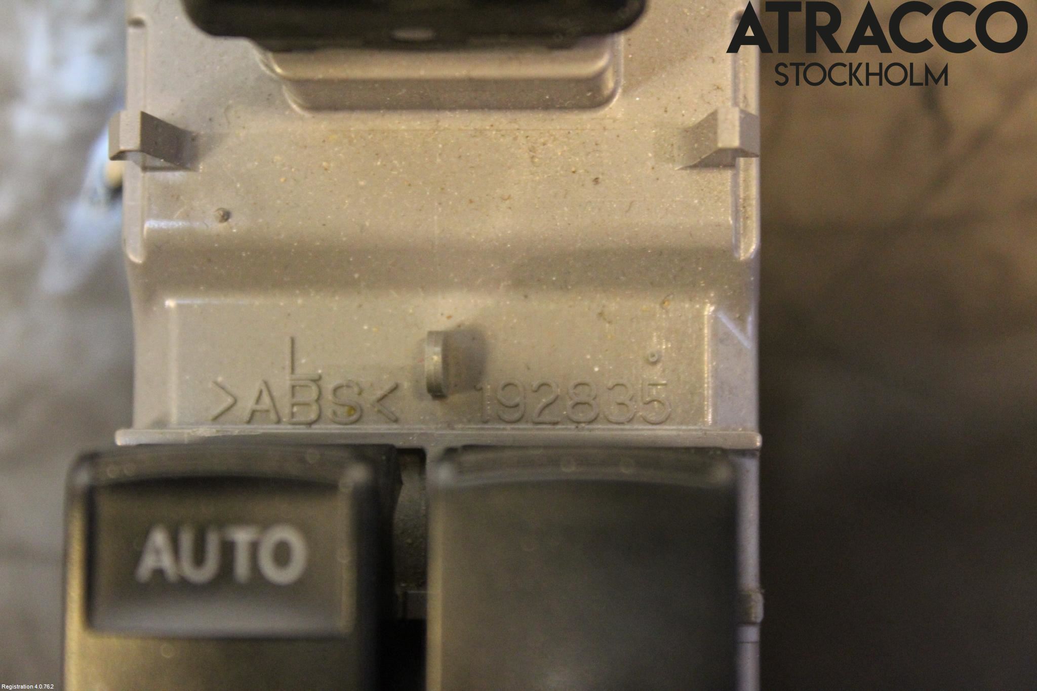 Toyota AURIS 13-19 Strömställare Elhiss