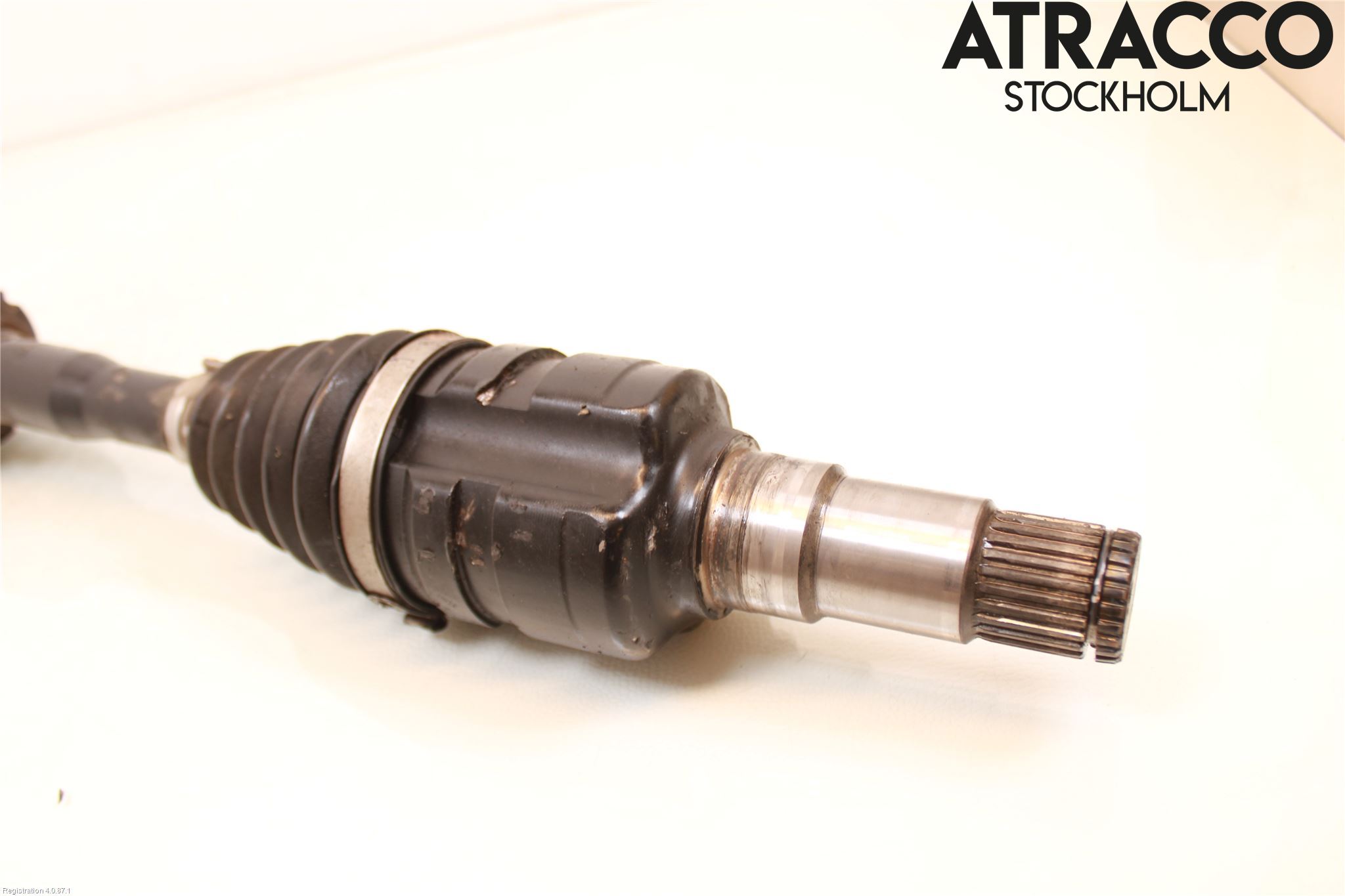 Toyota C-HR 16-23 Drivaxel Fram Höger