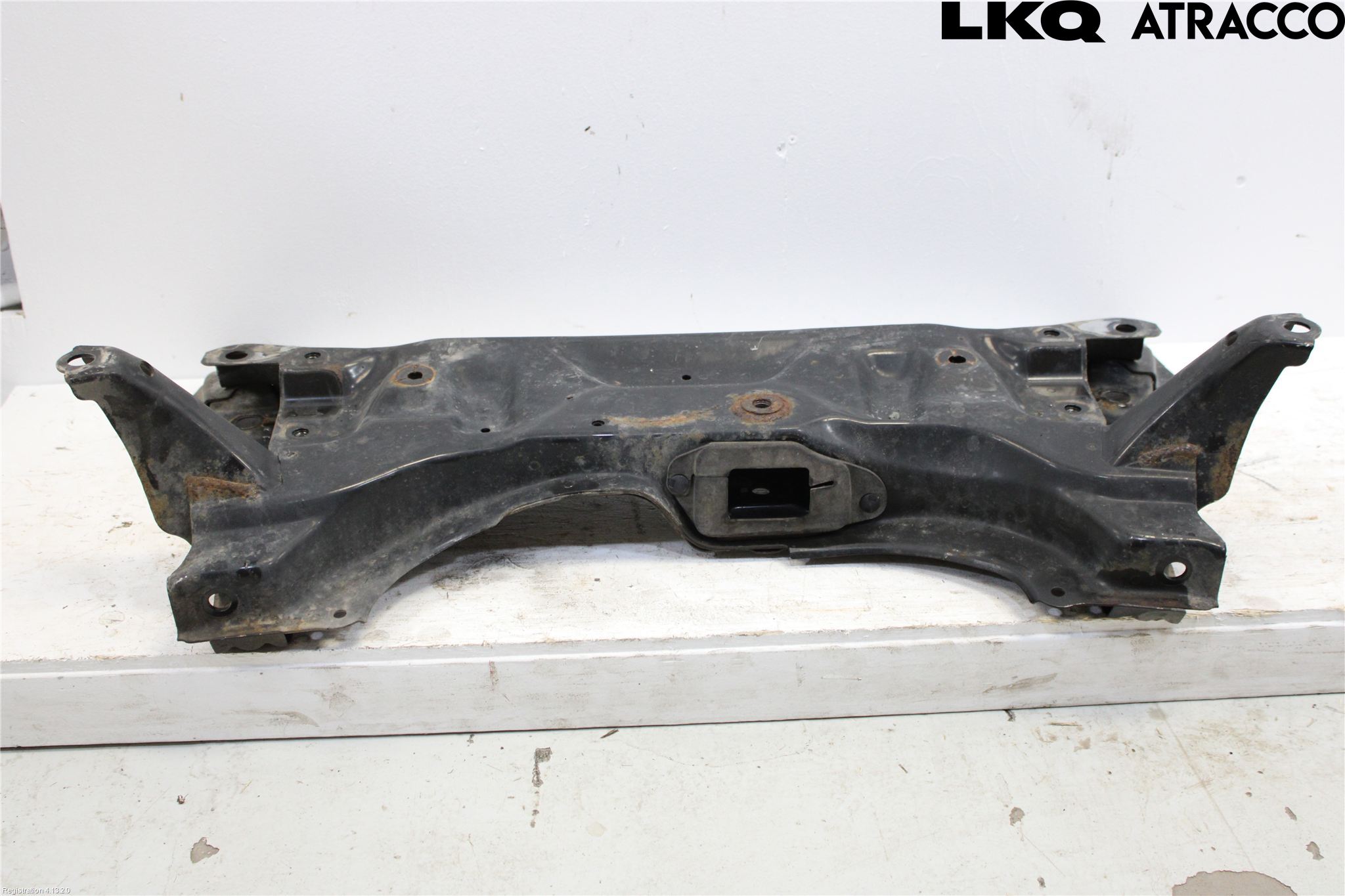 Toyota YARIS XP130 15-20 Framvagnsbalk