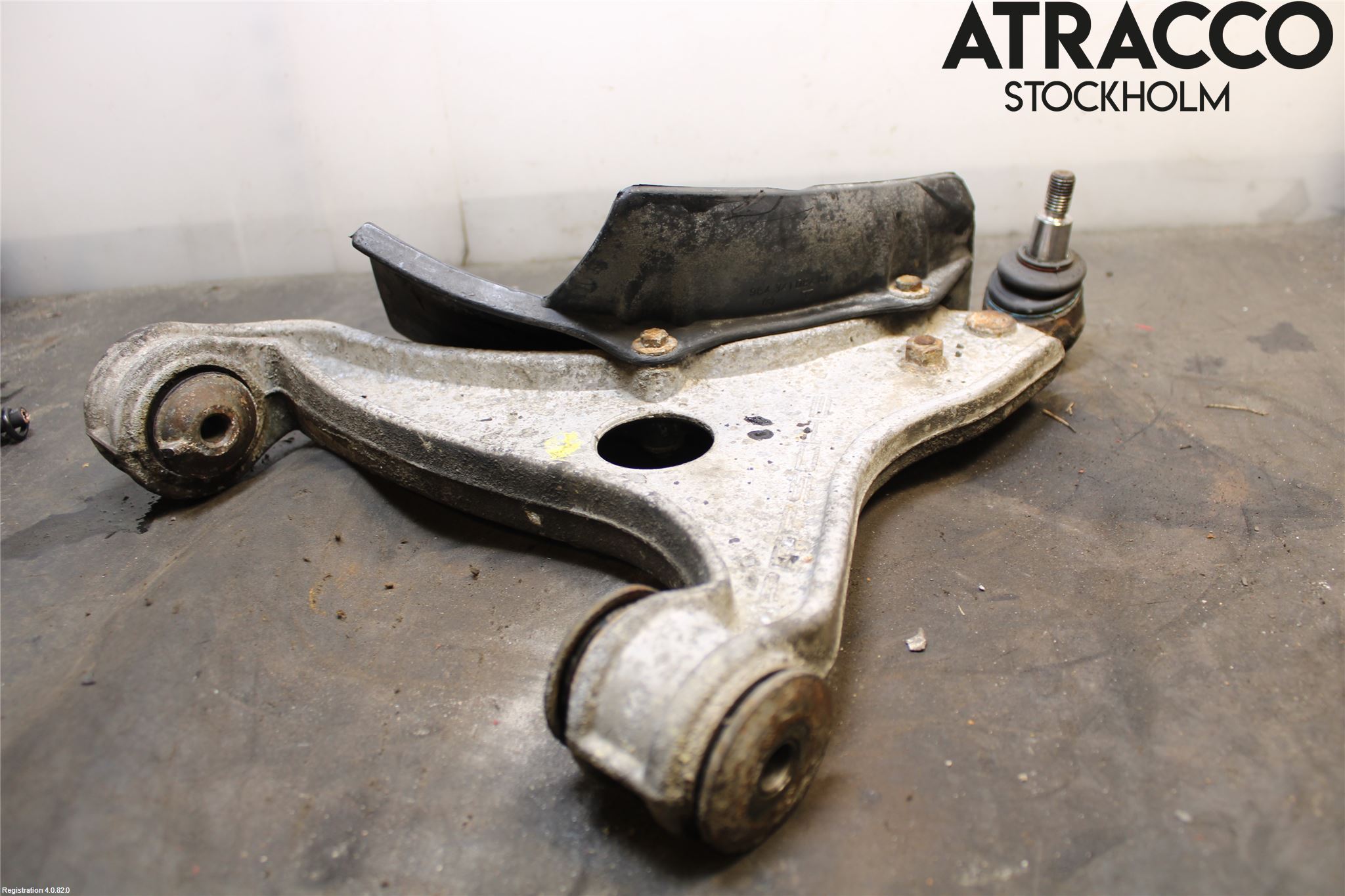 Porsche 911 64- Bärarm Fram Undre Hö