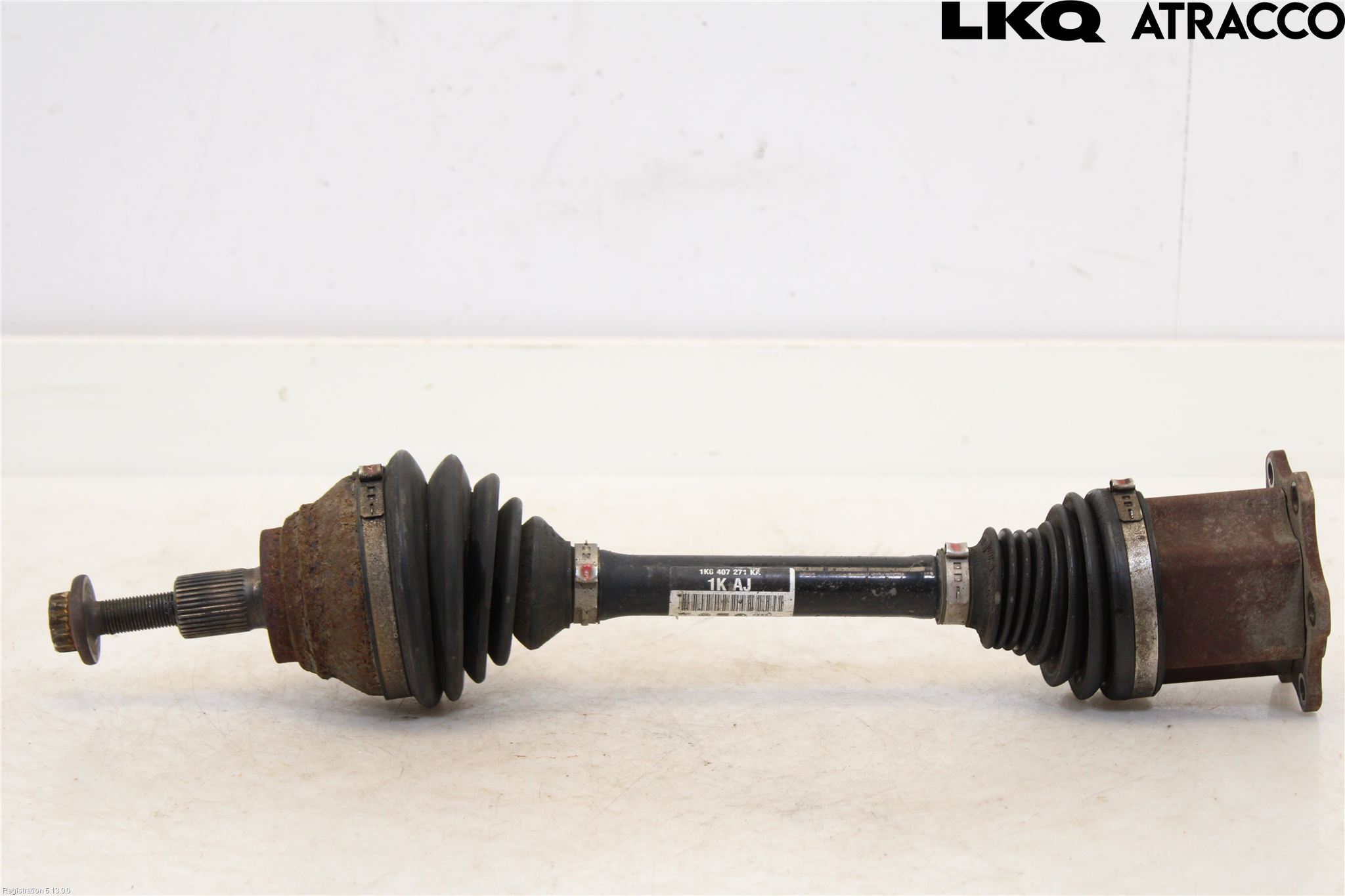 Volkswagen VW PASSAT 11-14 Drivaxel Fram Vänster