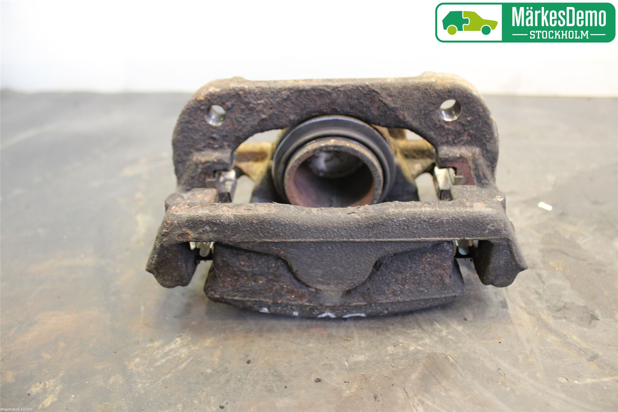 BMW 1 E87/81 5D/3D 03-11 Bromsok Fram Vänster