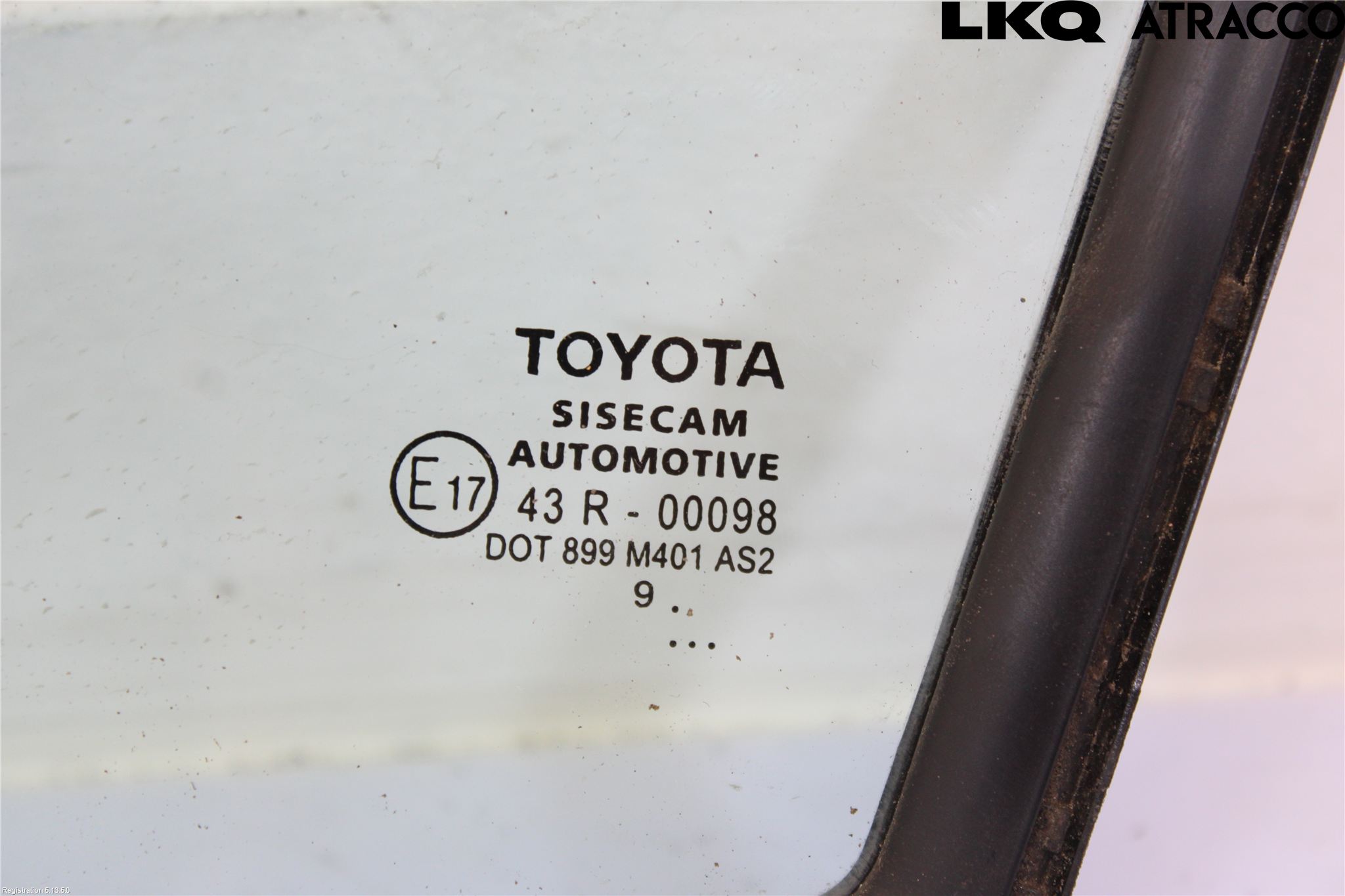 Toyota C-HR 16-23 Dörruta Fram Lilla Vä