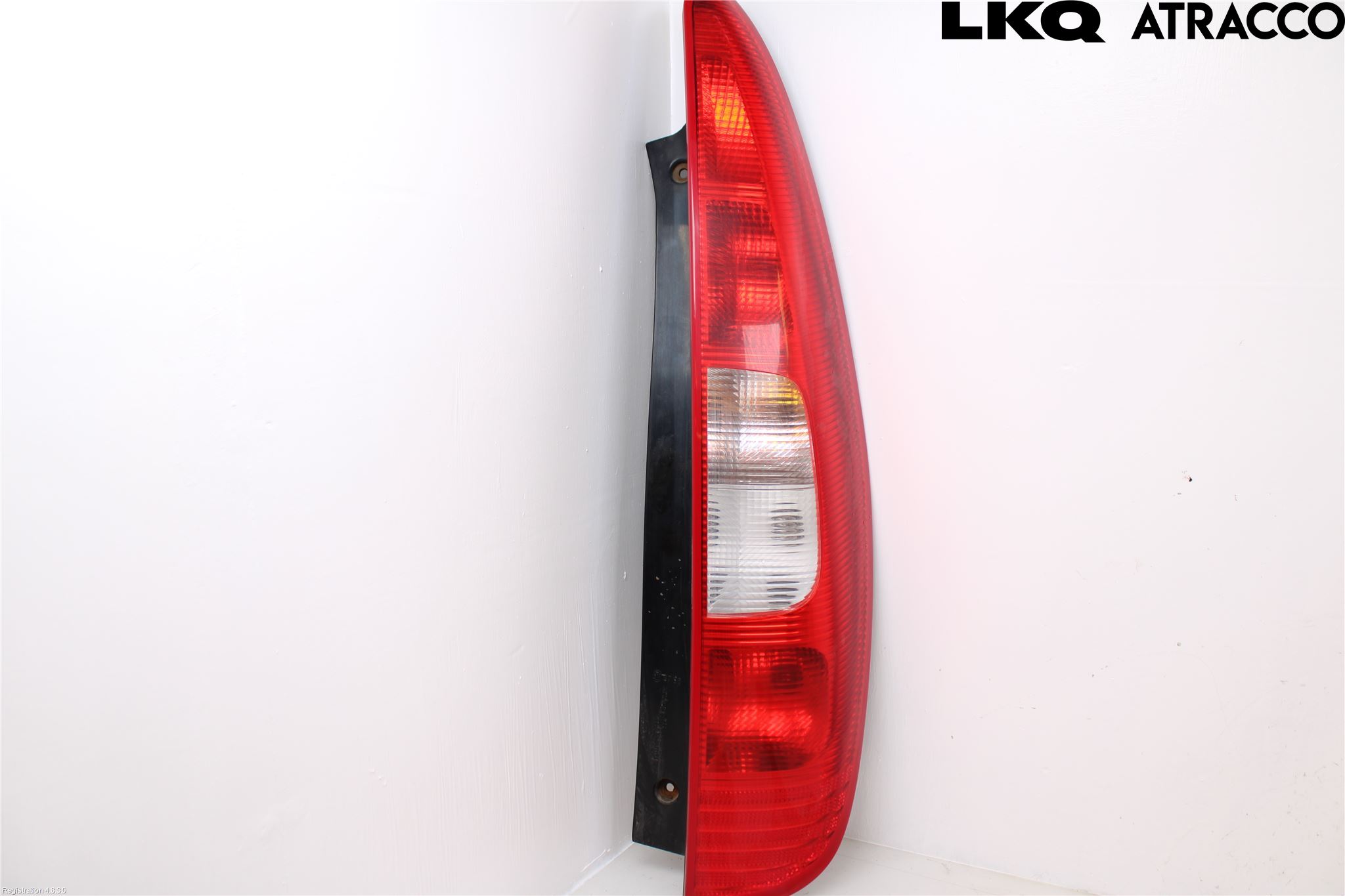 Mitsubishi COLT   04-08 Bakljus Höger