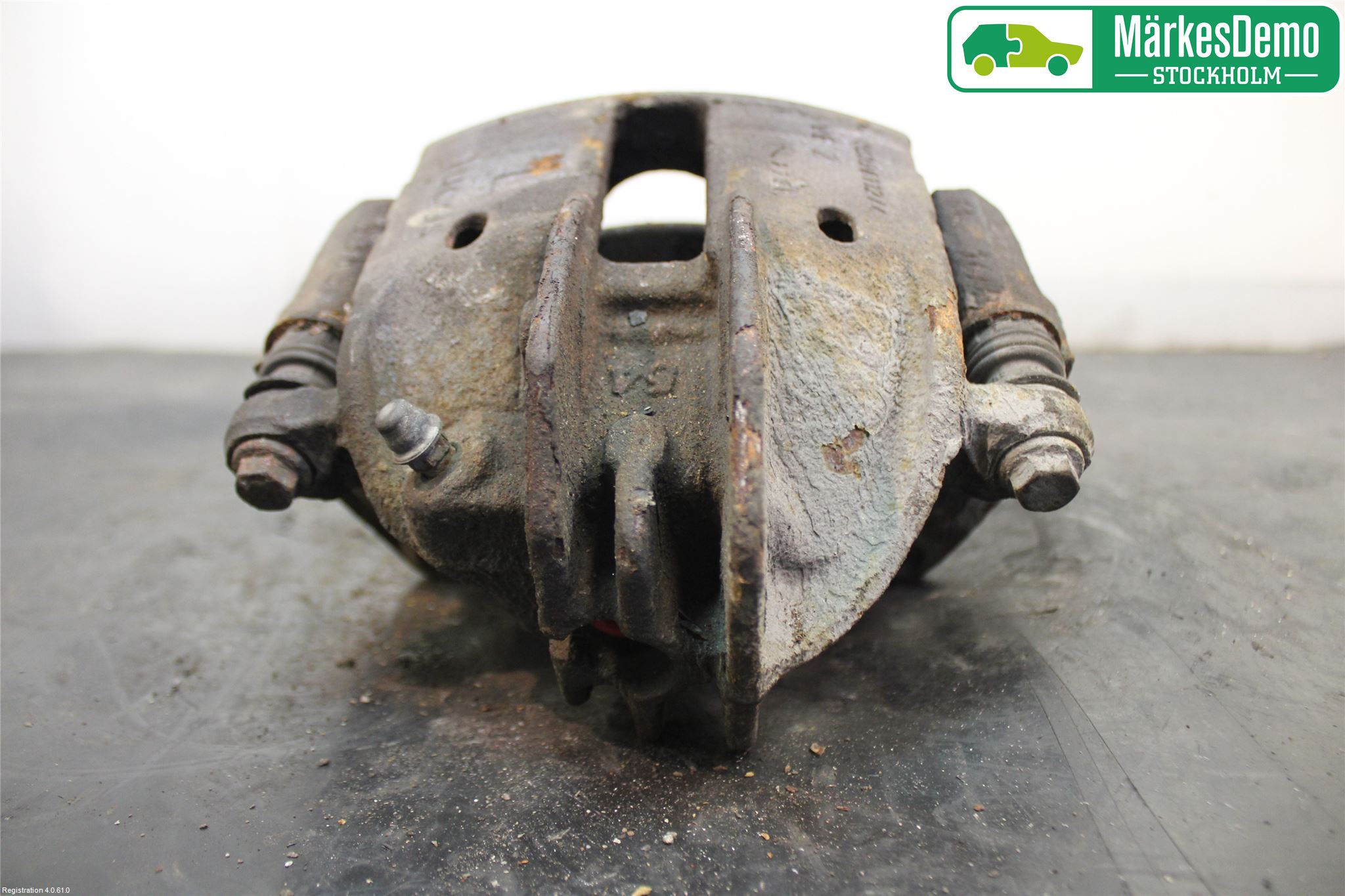 Mitsubishi CARISMA 00-04 Bromsok Fram Vänster