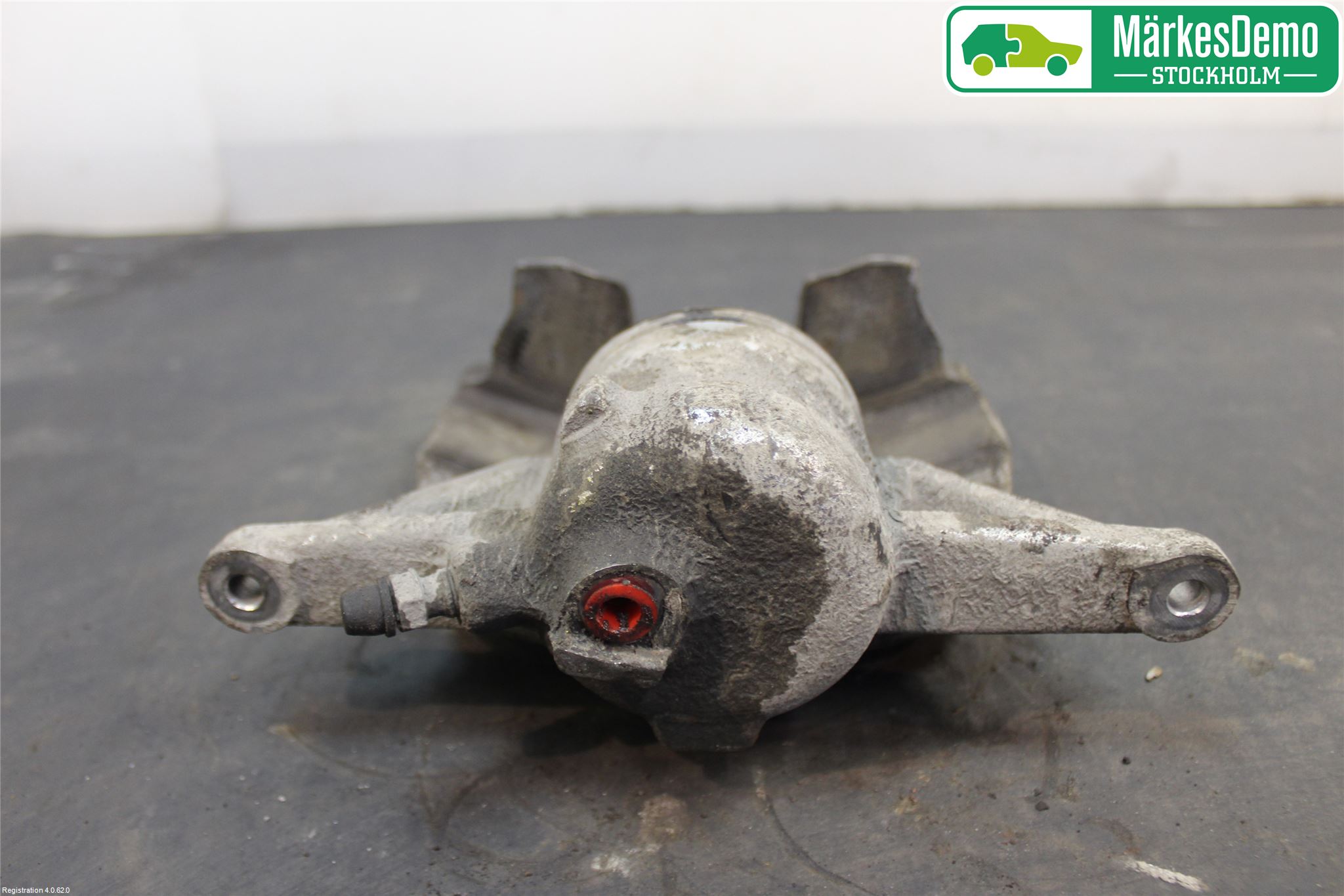 Volkswagen VW PASSAT 15-19 Bromsok Fram Höger