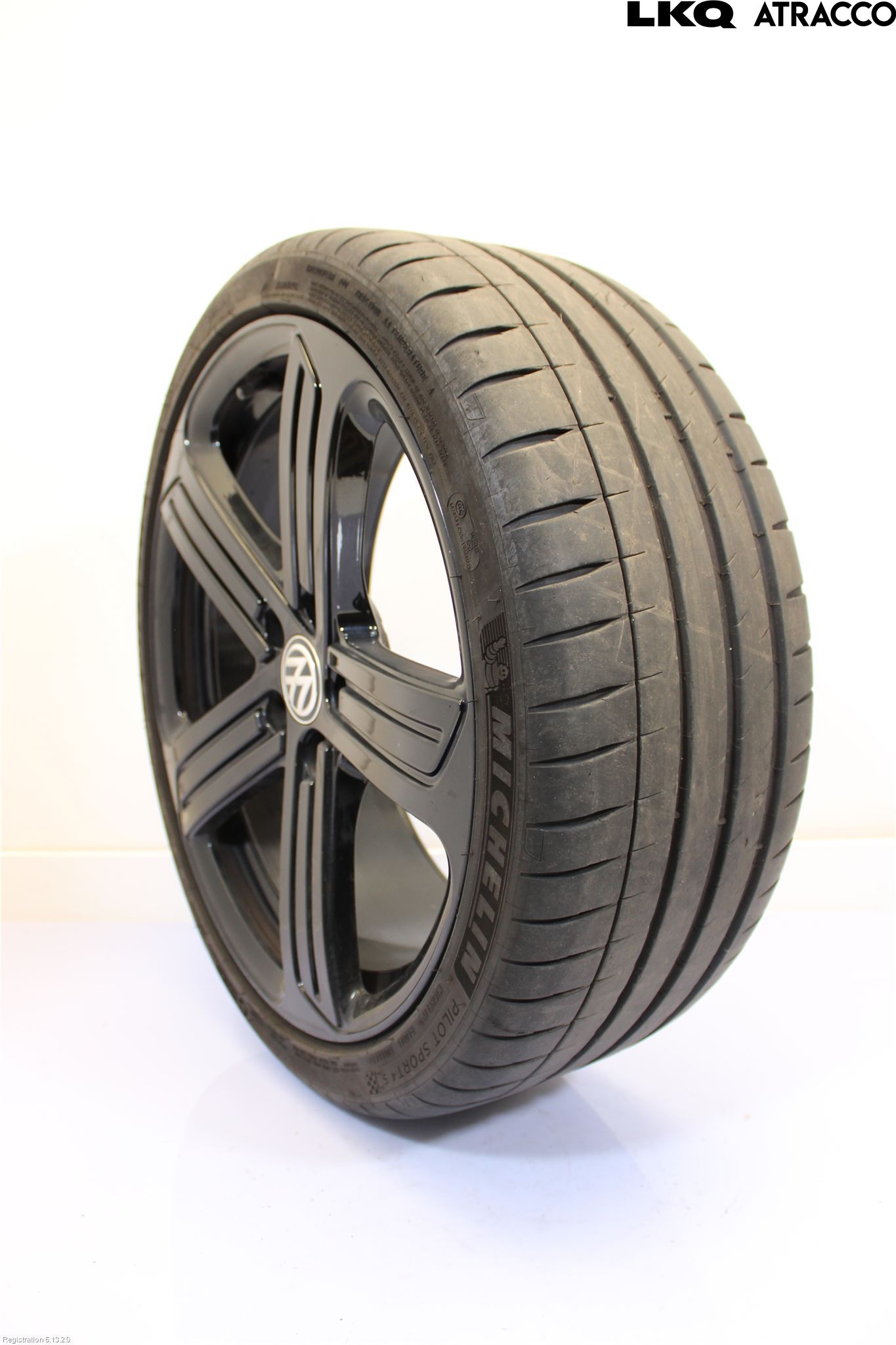 Volkswagen VW GOLF / E-GOLF VII 13-20 Sommardäck Med Fälg