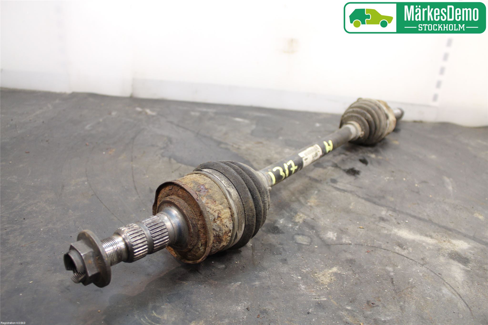 Opel INSIGNIA 09-16 Drivaxel Bak Vänster