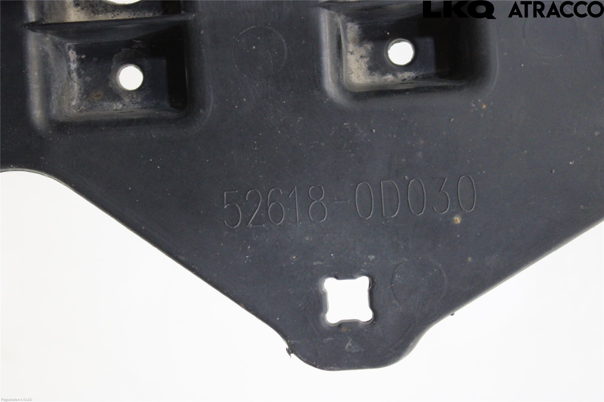 Toyota YARIS XP130 12-14 Hasplåt Plåt-Plast