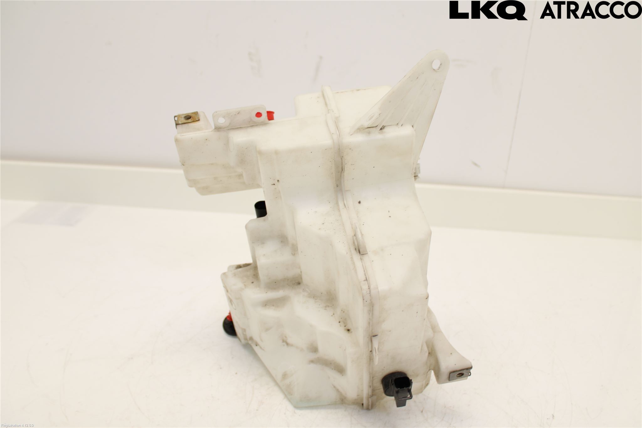 Ford FOCUS 19- Spolartank Vindruta