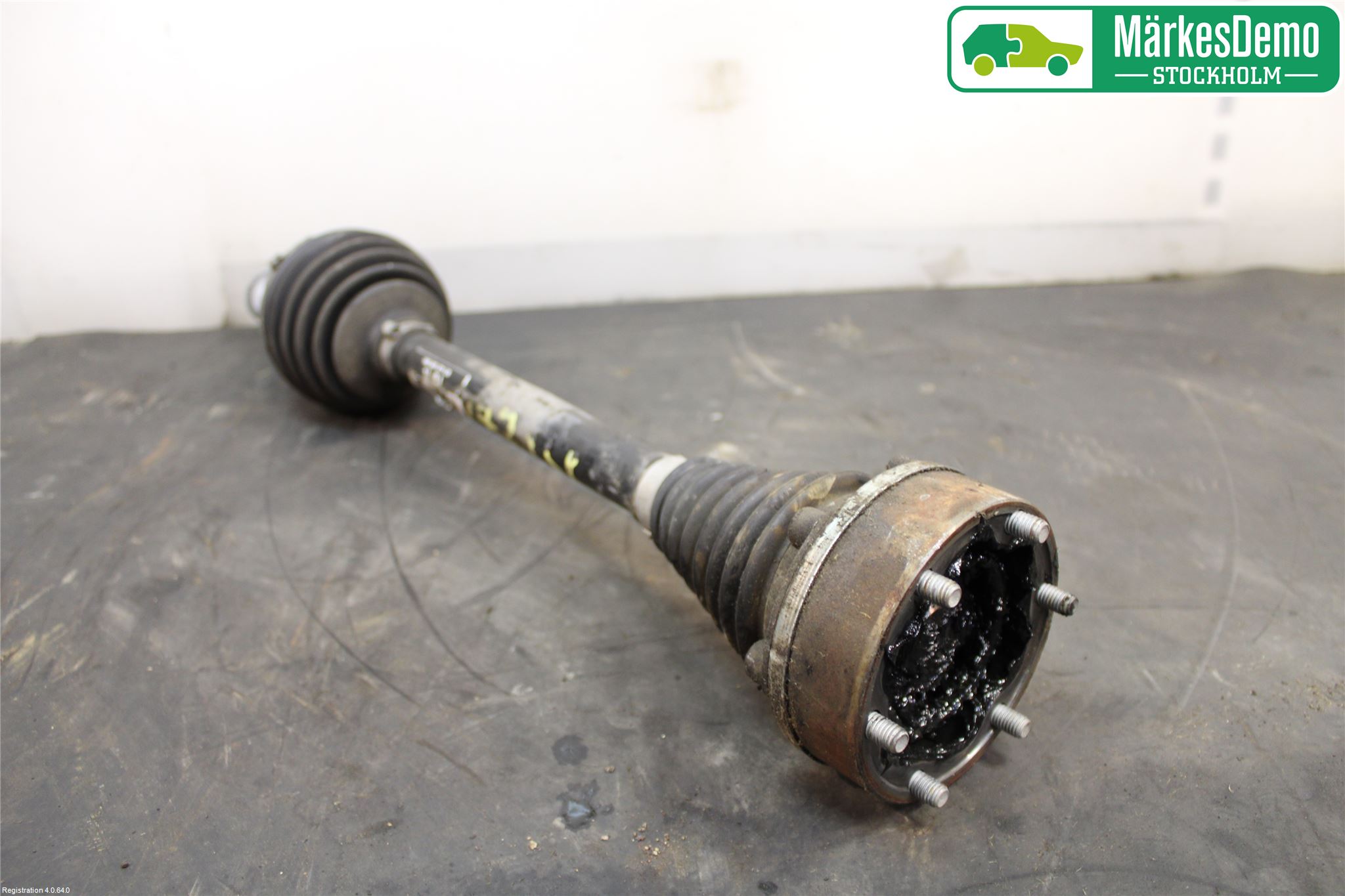 Volkswagen VW GOLF VI 09-13 Drivaxel Fram Vänster