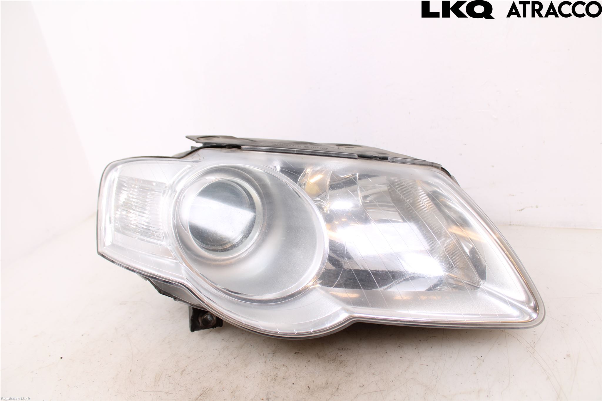 Volkswagen VW PASSAT 05-11 Strålkastare Höger