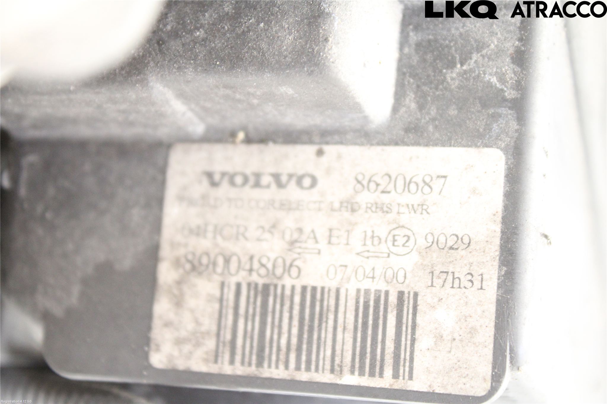 Volvo XC70 01-04 Strålkastare