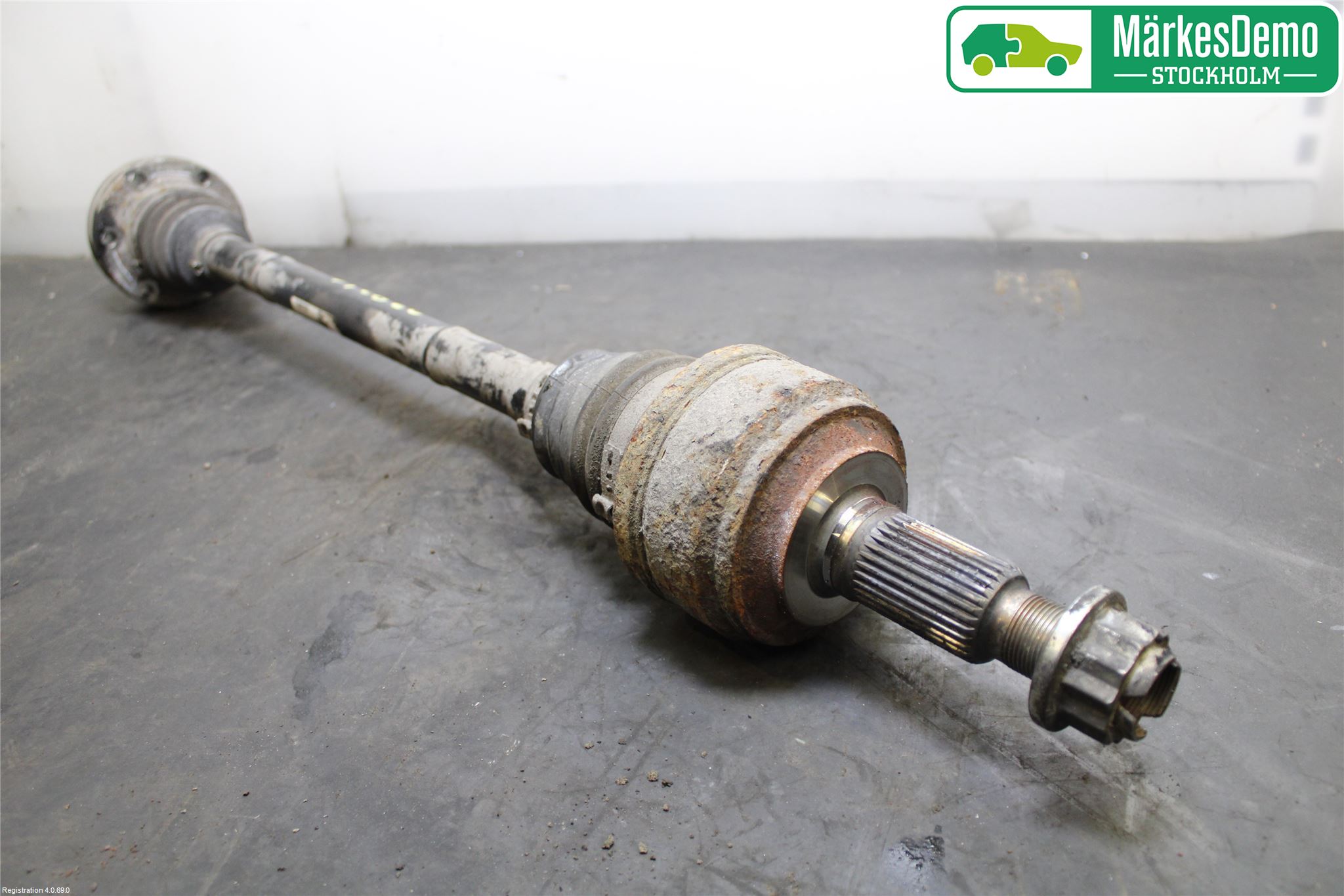 Audi Q7/SQ7 Drivaxel Bak Vänster