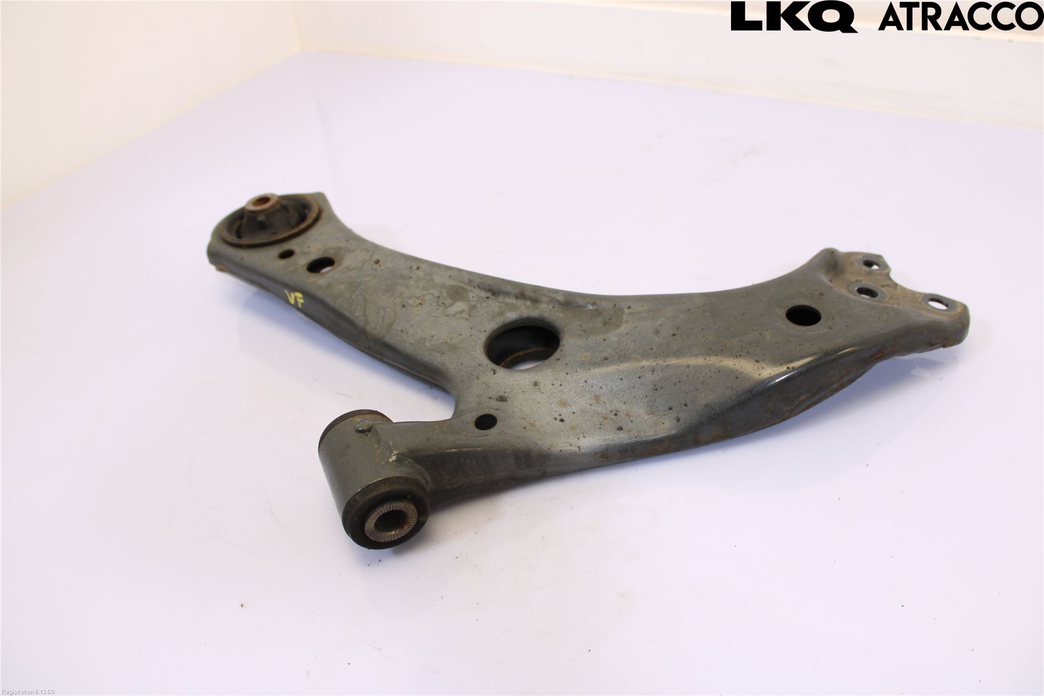 Toyota COROLLA 19- Bärarm Fram Undre Vä
