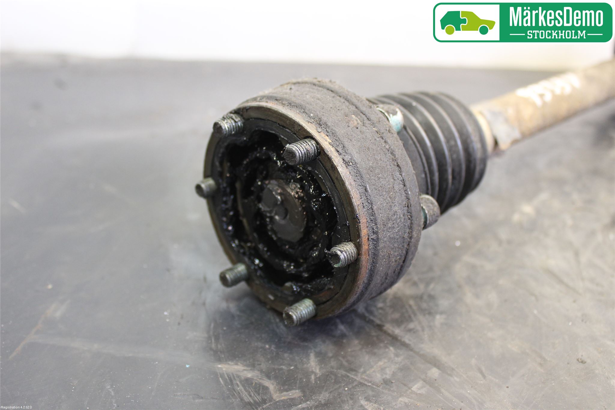 Audi A3/S3     96-03 Drivaxel Fram Vänster