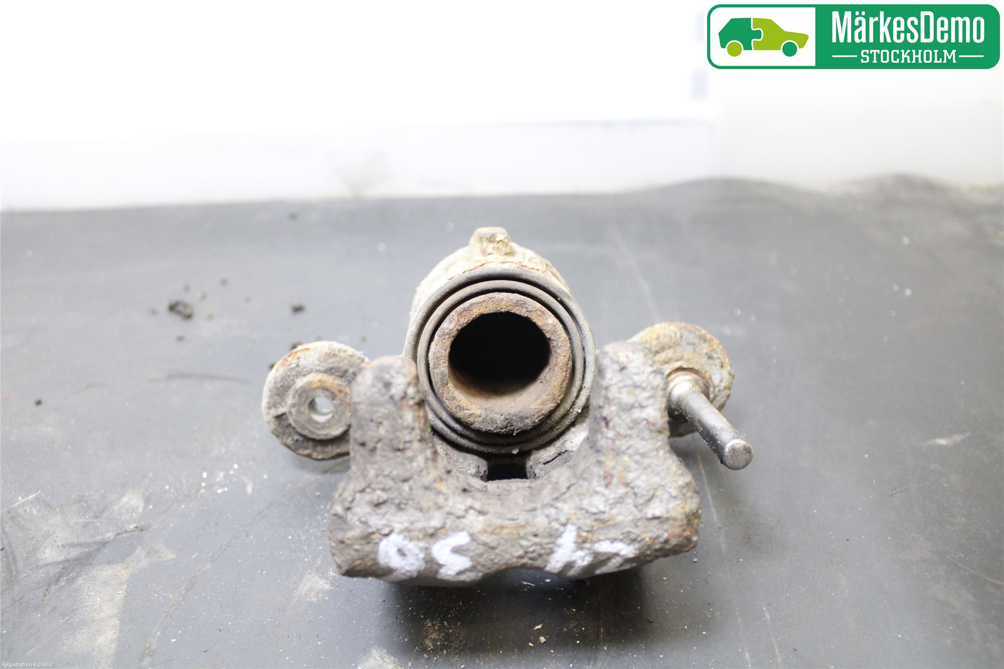 BMW 1 E87/81 5D/3D 03-11 Bromsok Bak Vänster