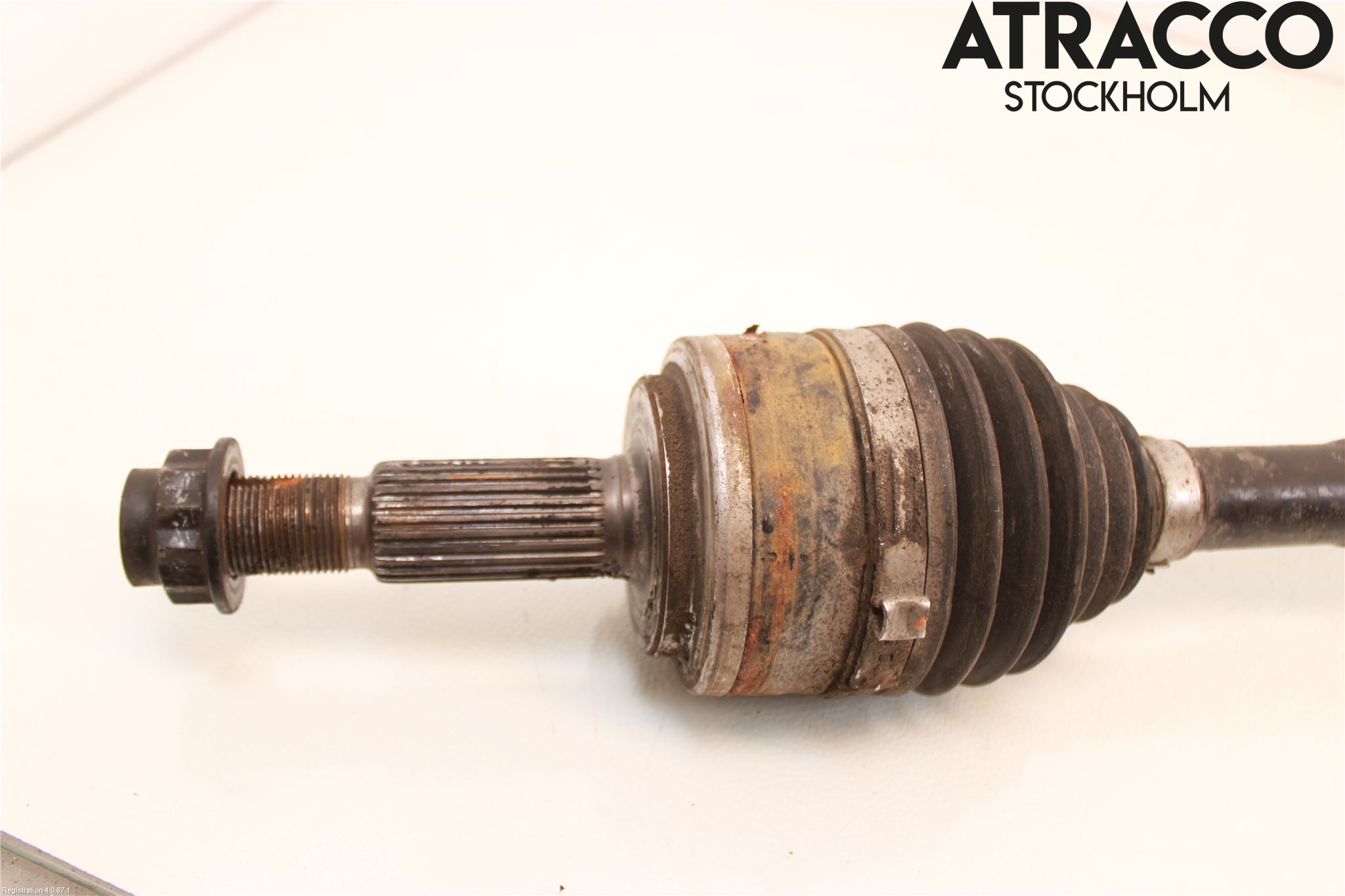 Toyota C-HR 16-23 Drivaxel Fram Höger