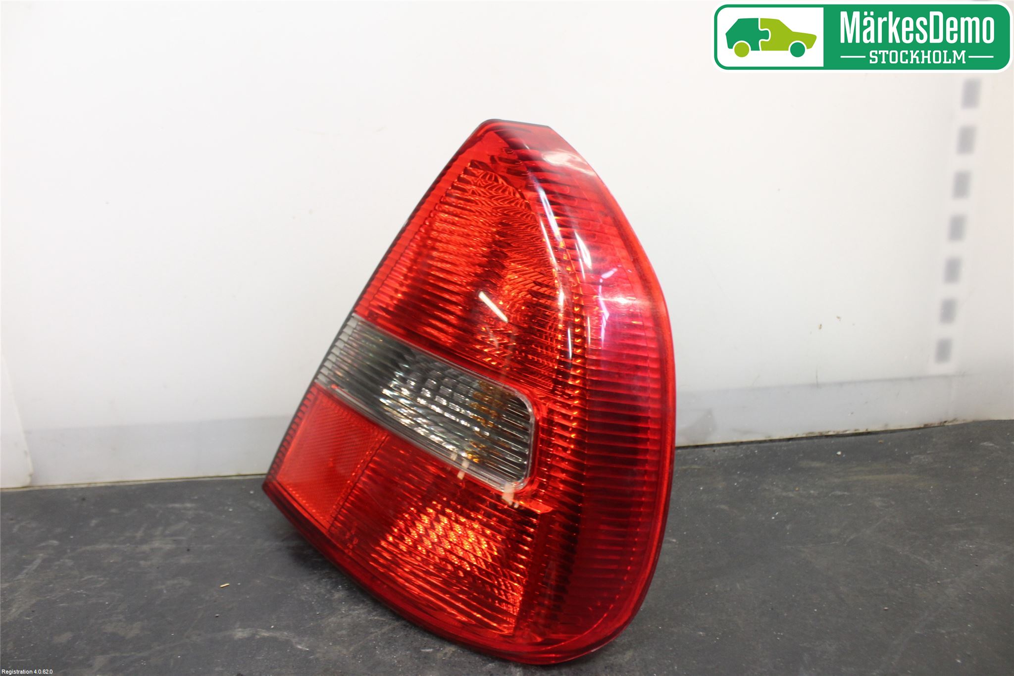 Mitsubishi CARISMA 00-04 Bakljus Höger