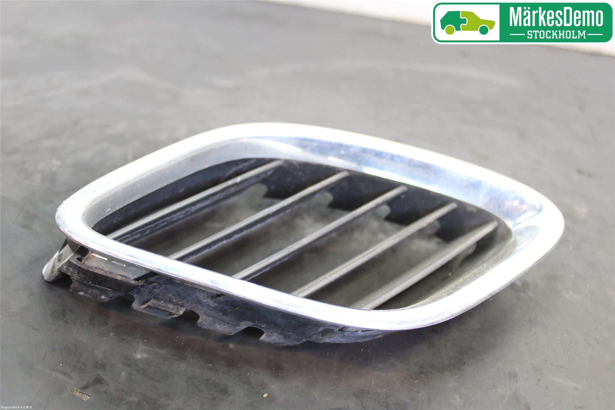 Saab 9-3 VER 2 Grilldel Höger