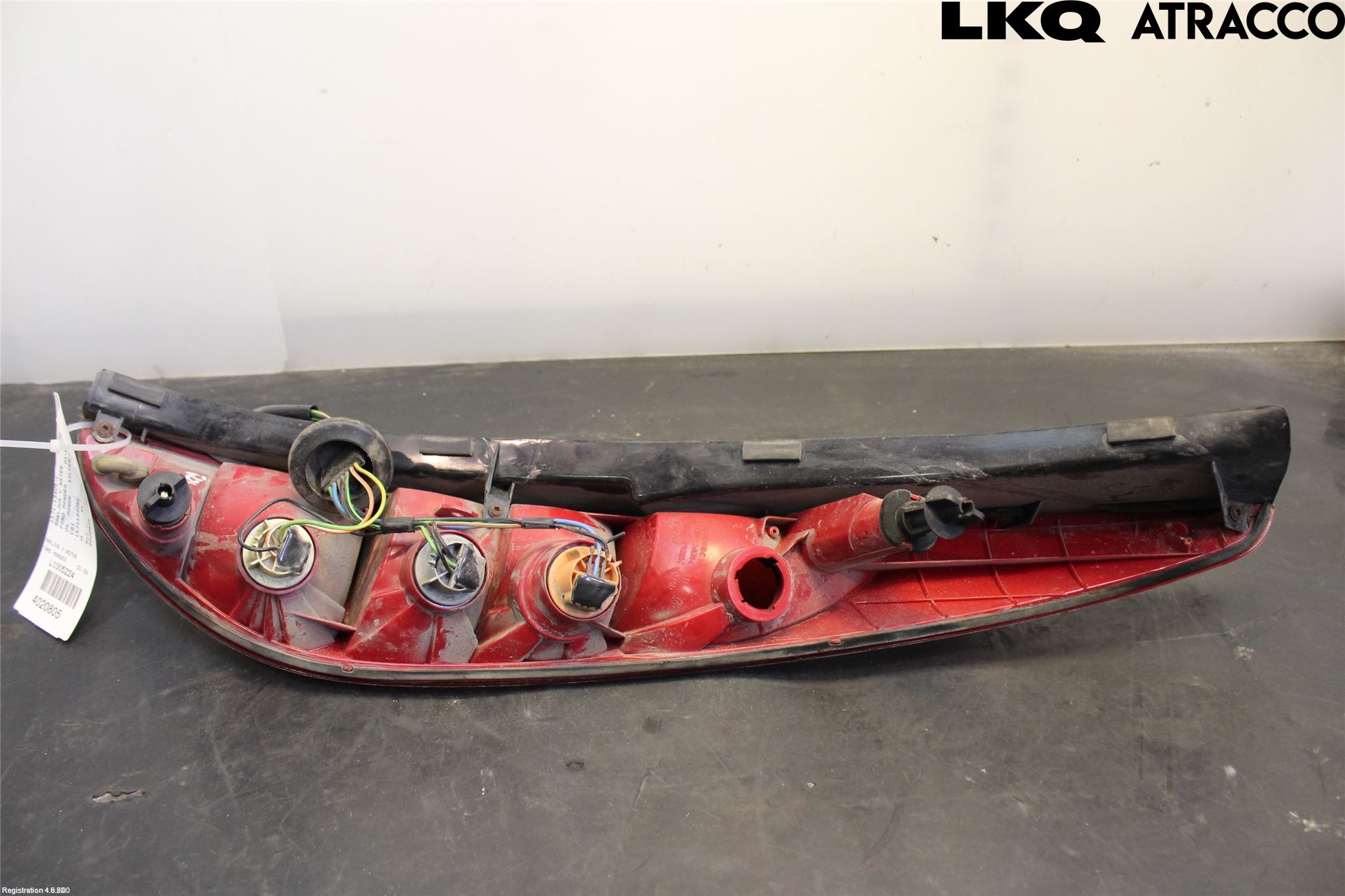 Ford MONDEO     01-06 Bakljus Vänster