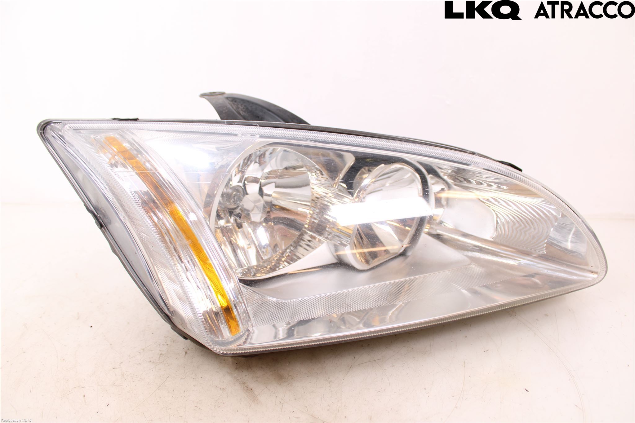 Ford FOCUS     04-07 Strålkastare Höger