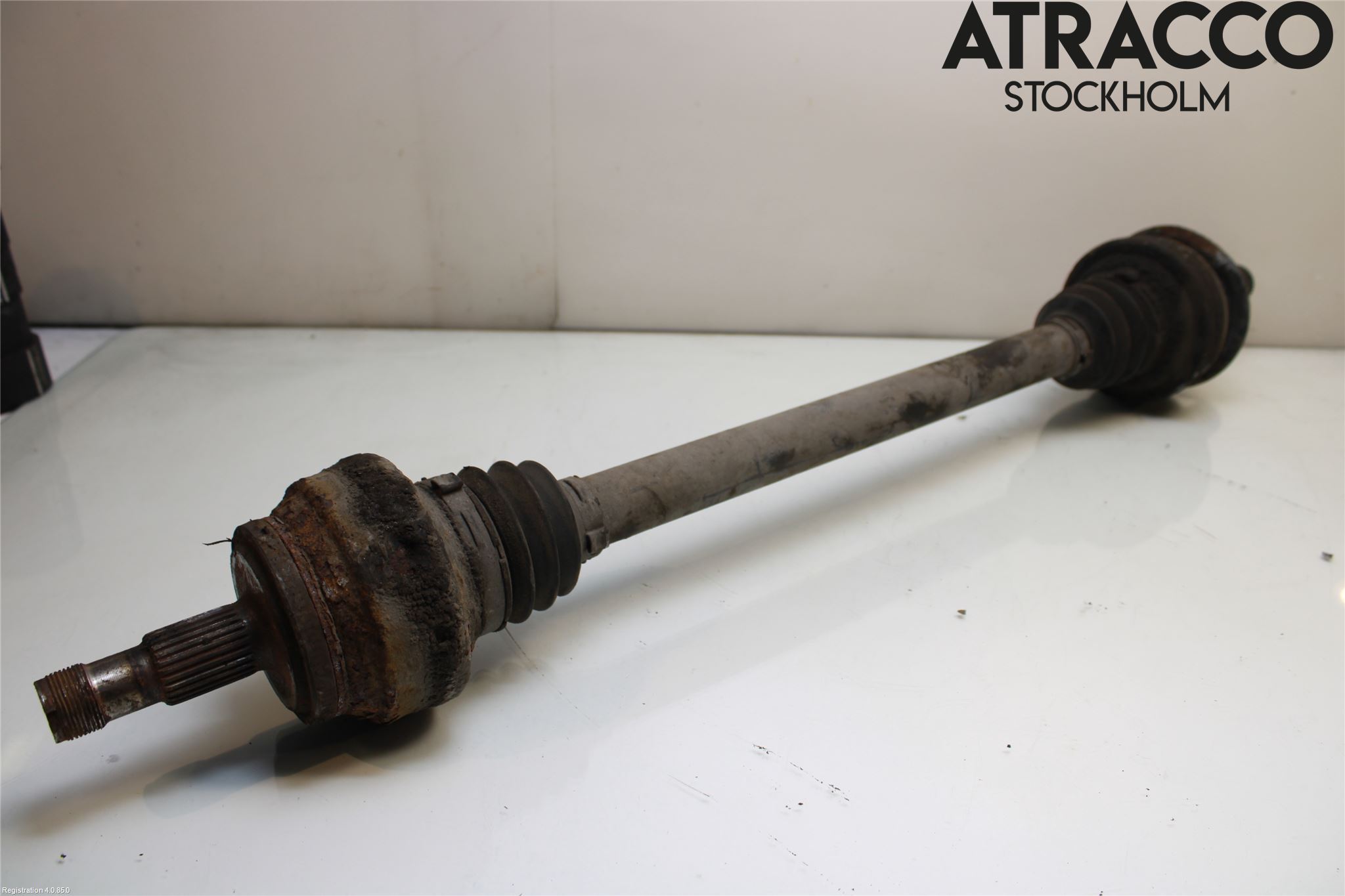 Mercedes-Benz MB S-KLASS (W221) 05-13 Drivaxel Bak Vänster