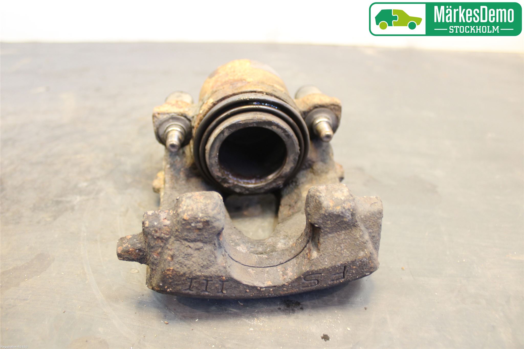 Volkswagen VW GOLF V 04-09 Bromsok Fram Höger