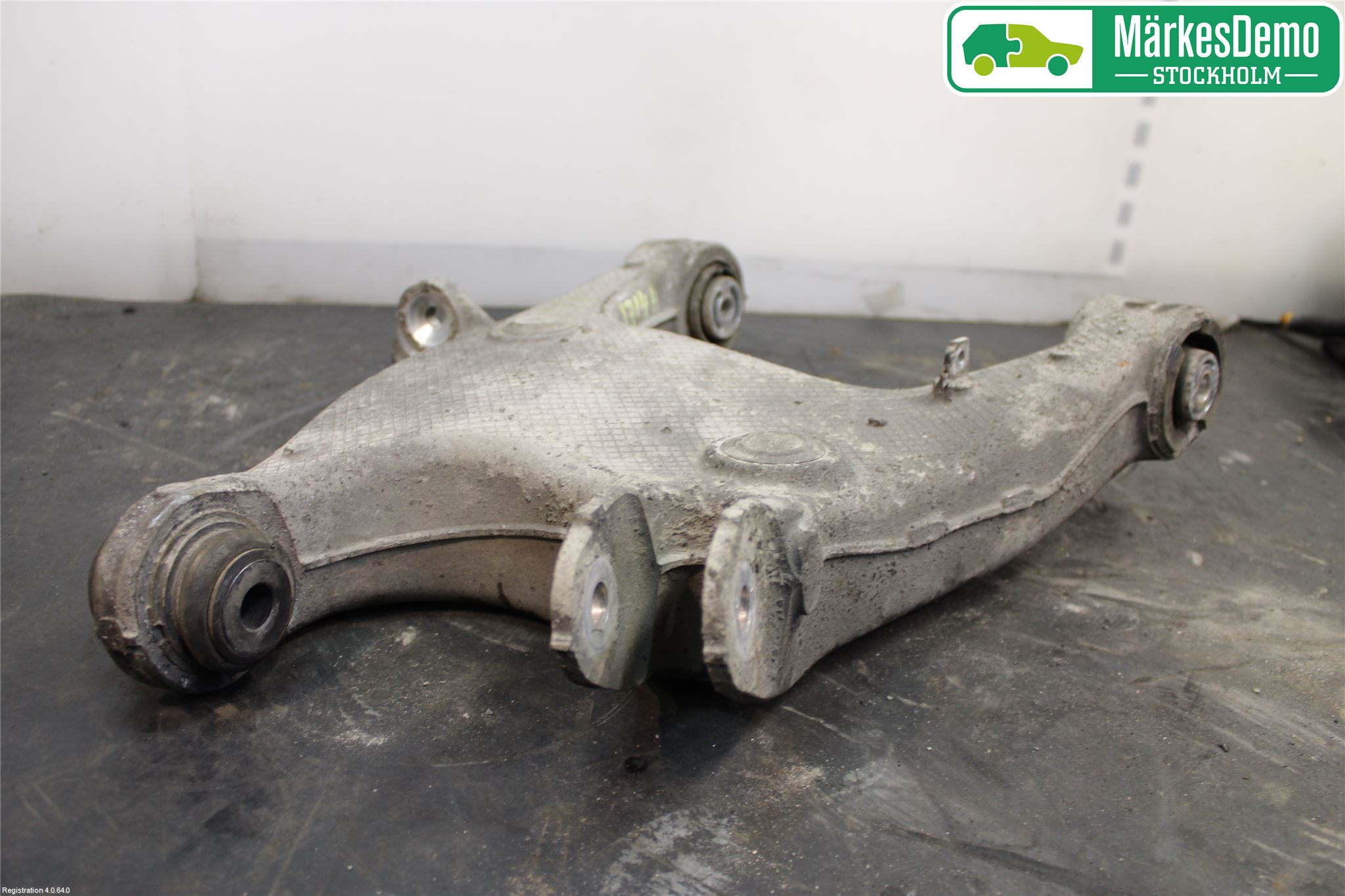 BMW 6 F12/F13 10-18 Bärarm Bak Höger