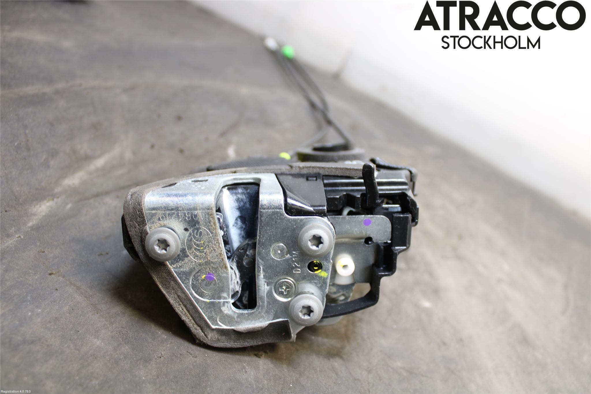 Toyota AURIS 13-19 Låskista-Dörrlås