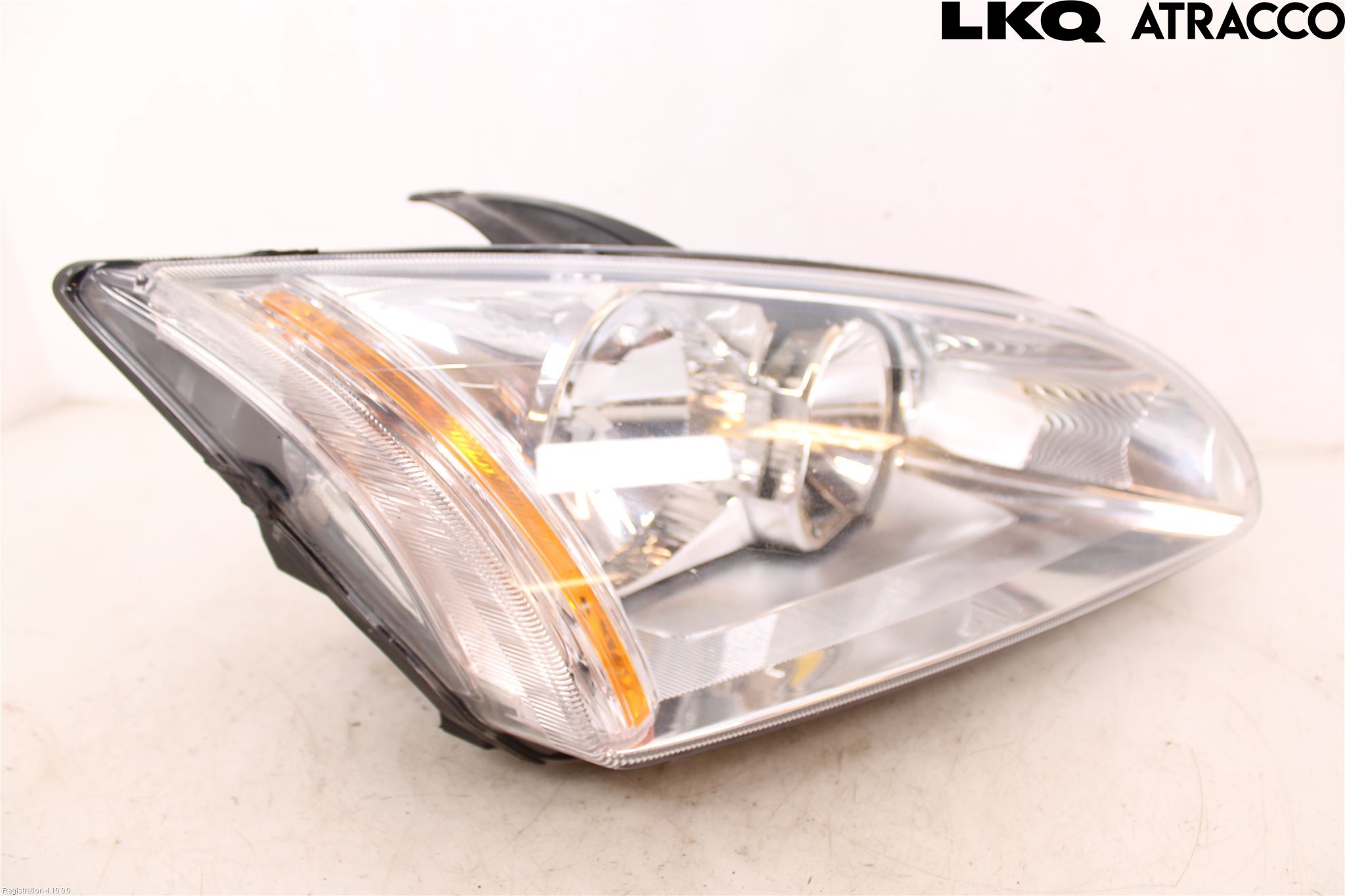 Ford FOCUS     04-07 Strålkastare Höger