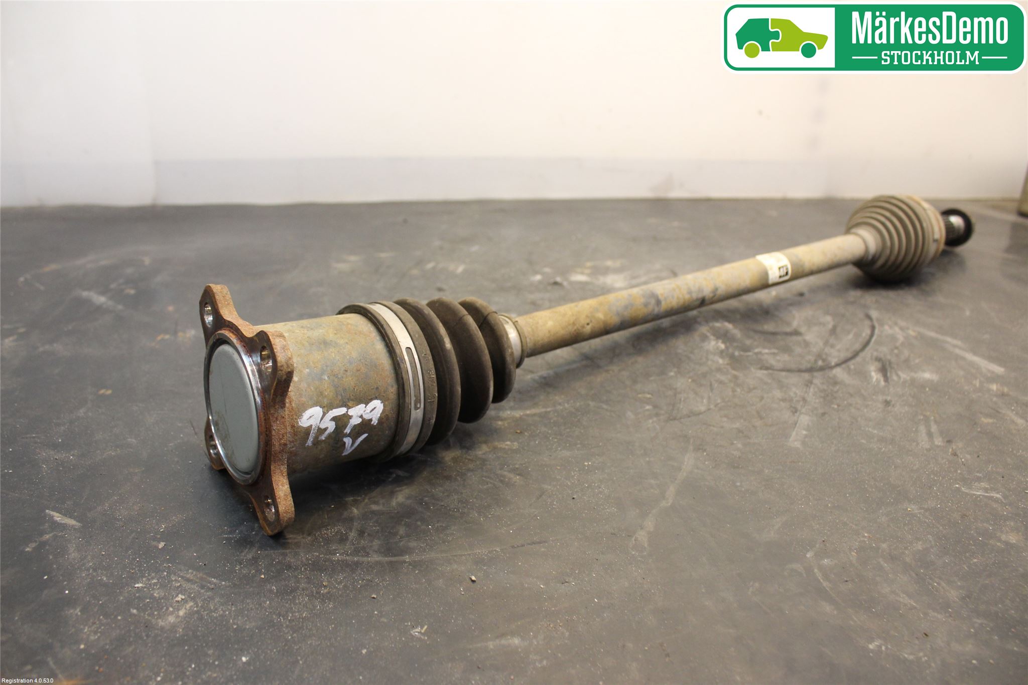 Toyota RAV4 13-18 Drivaxel Bak Vänster