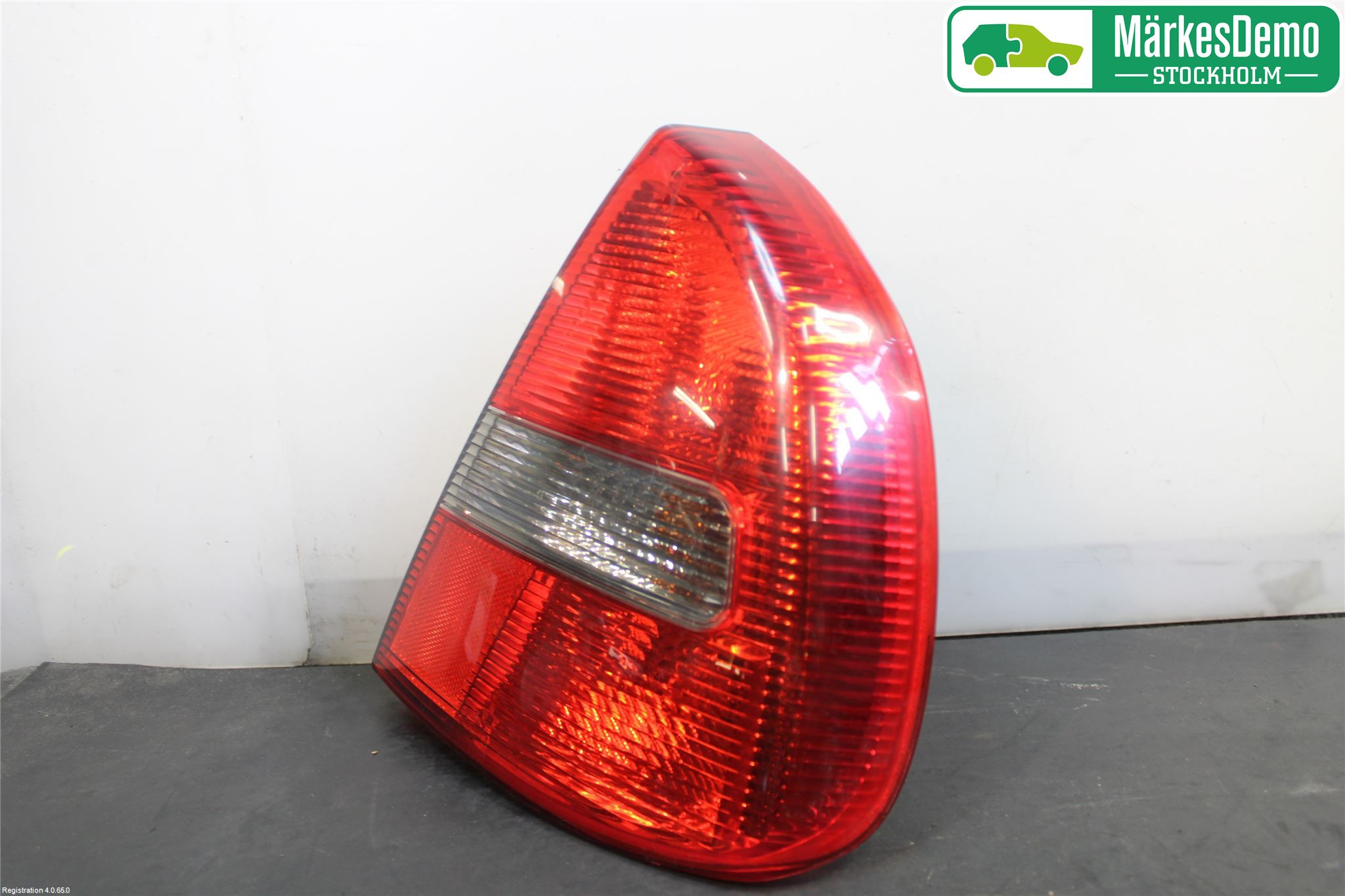 Mitsubishi CARISMA 00-04 Bakljus Höger